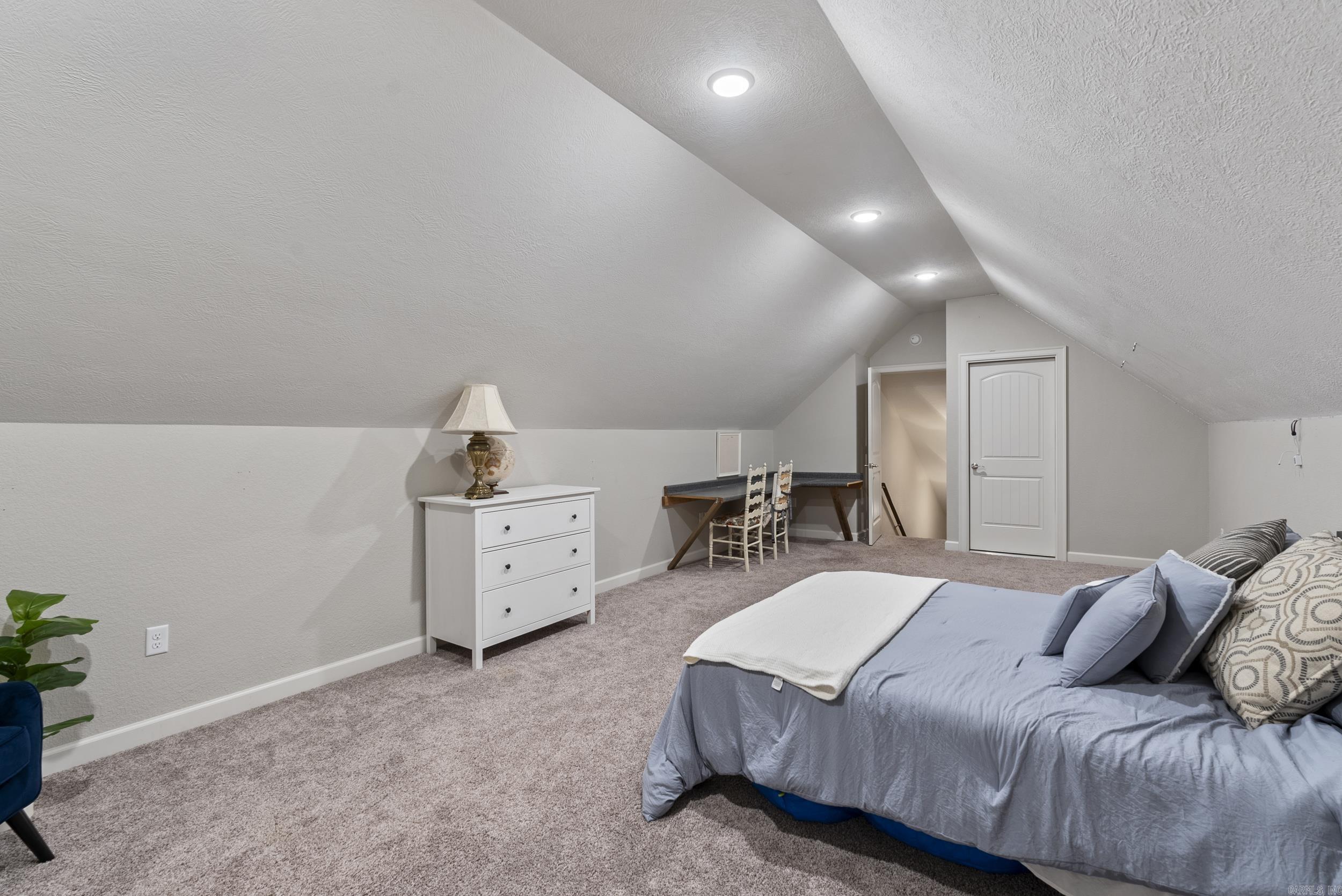 9  Beach Cir  Greenbrier, AR