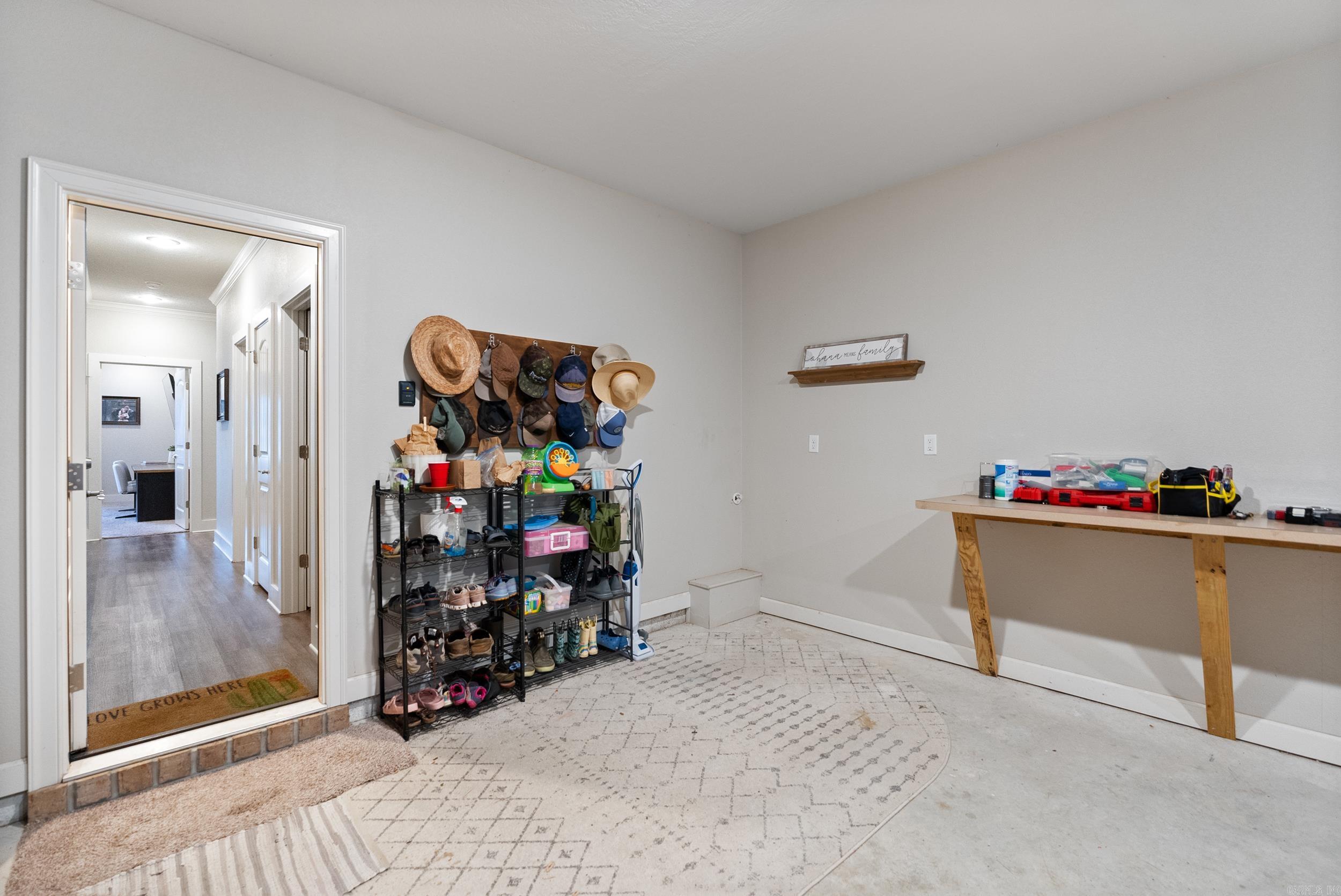 9  Beach Cir  Greenbrier, AR