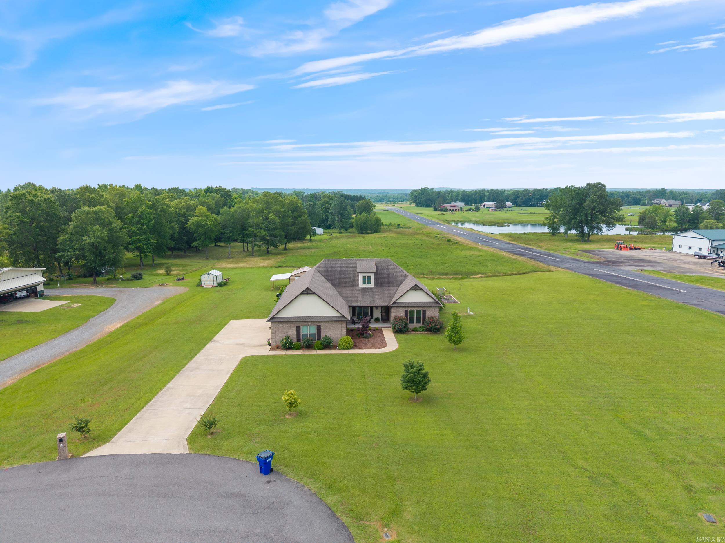 9  Beach Cir  Greenbrier, AR