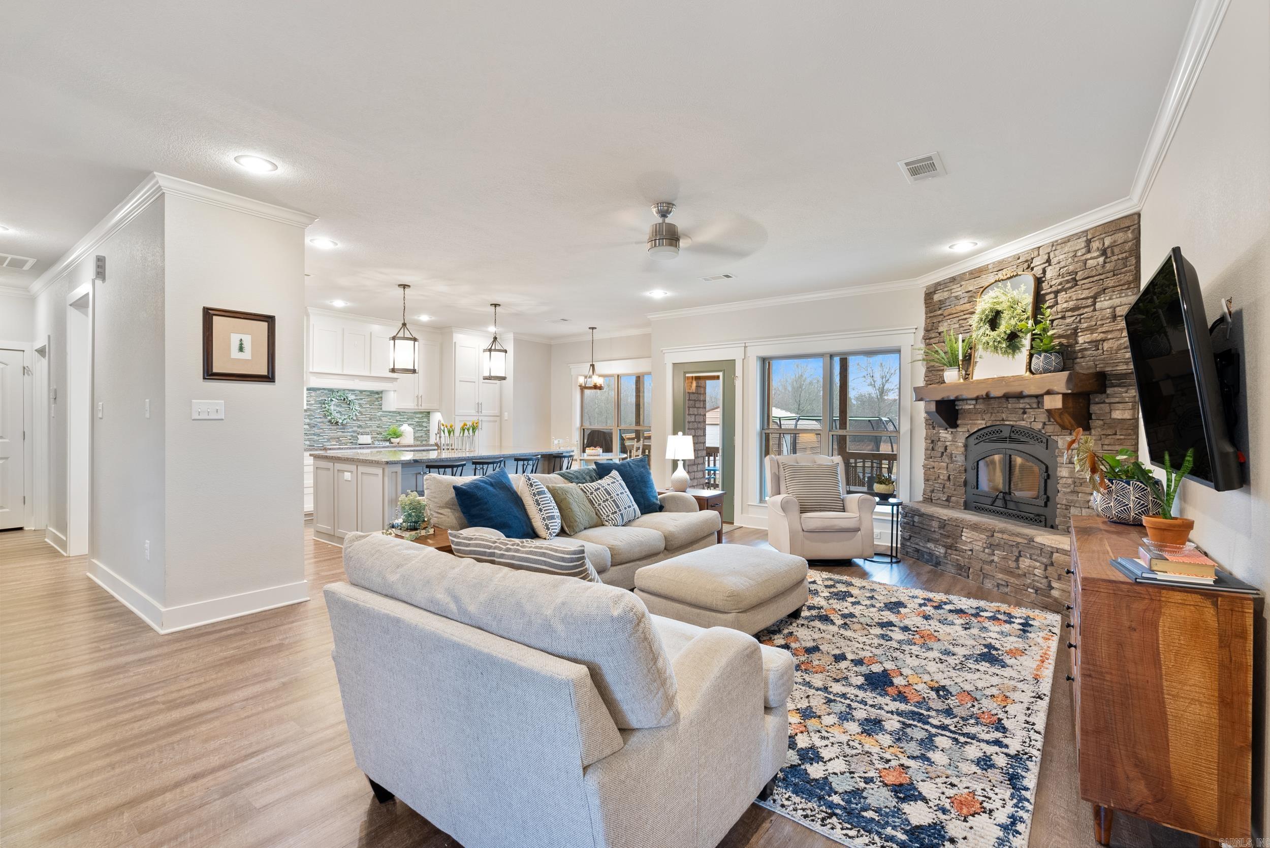 9  Beach Cir  Greenbrier, AR