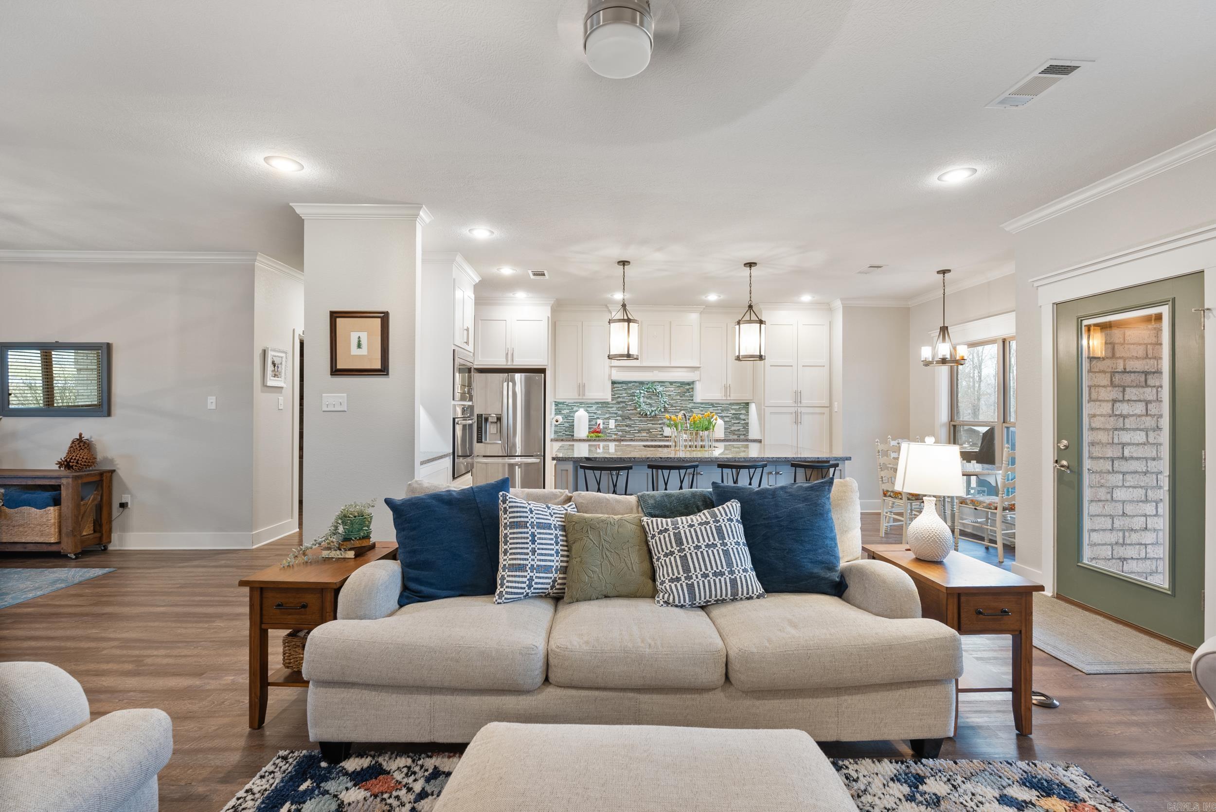 9  Beach Cir  Greenbrier, AR