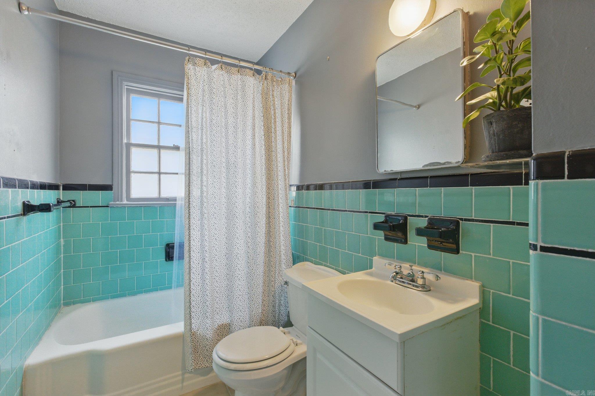 3319 W Capitol  Little Rock, AR