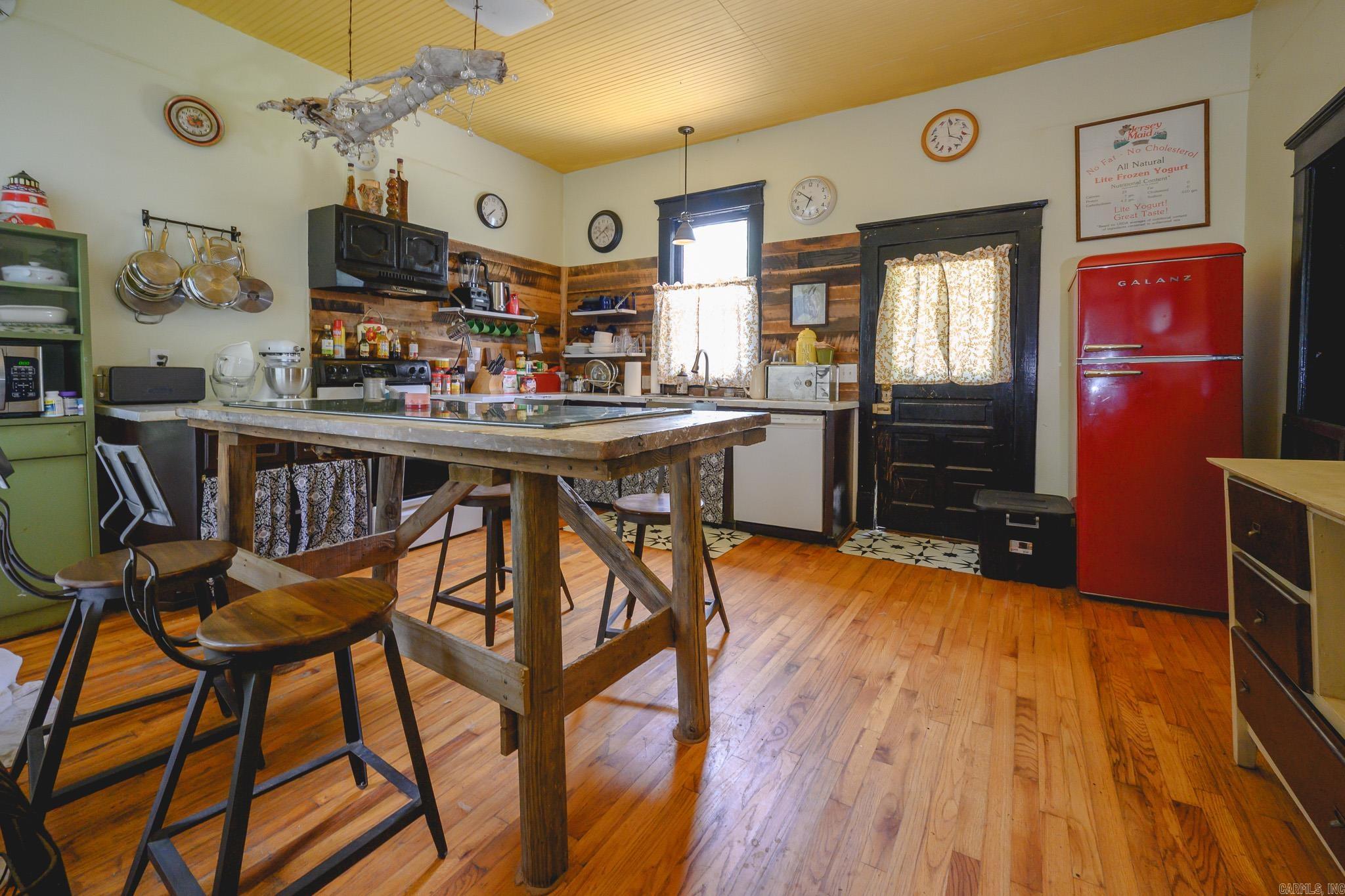 1107  Magnolia  Mena, AR