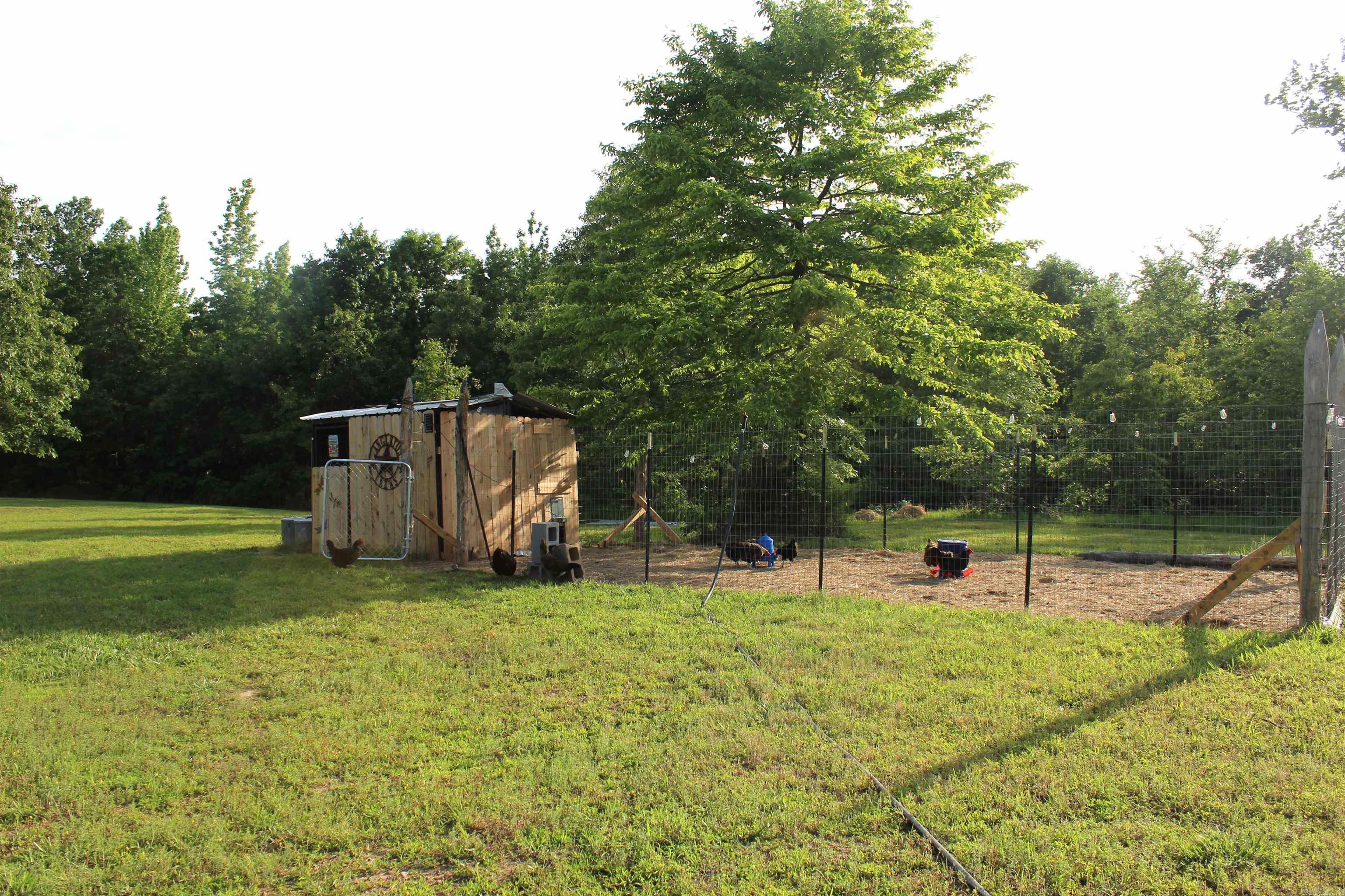 623 Batesville Mountain  Damascus, AR