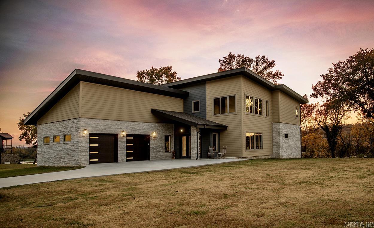 5  Sowbug Circle  Cotter, AR