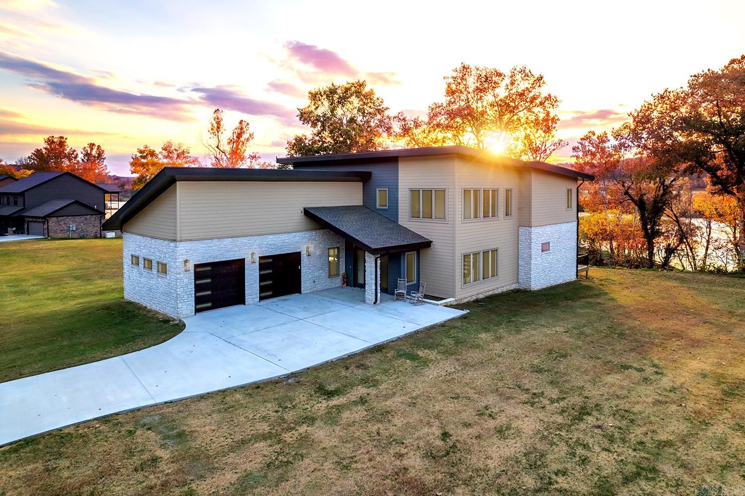 5  Sowbug Circle  Cotter, AR