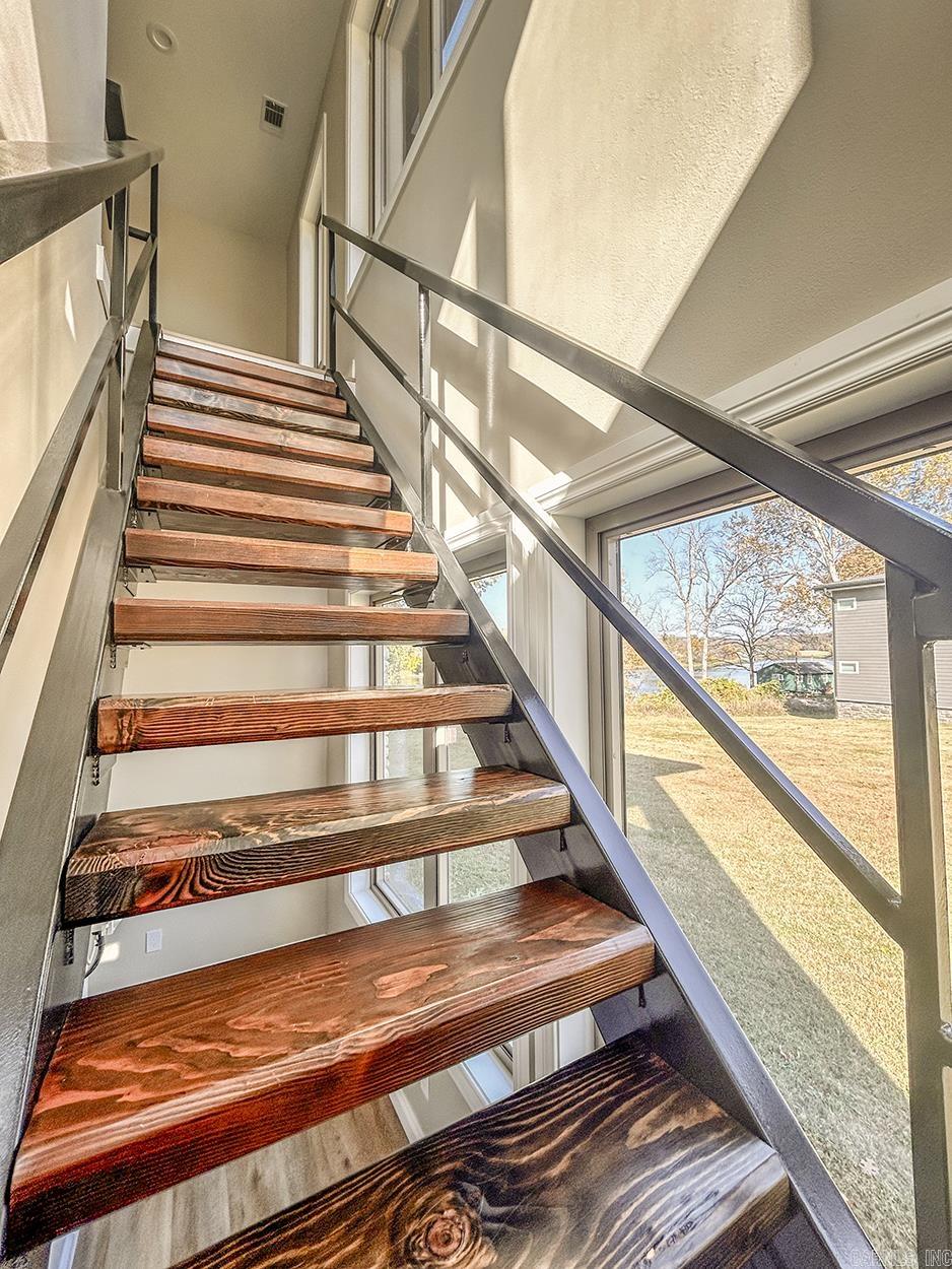 5  Sowbug Circle  Cotter, AR