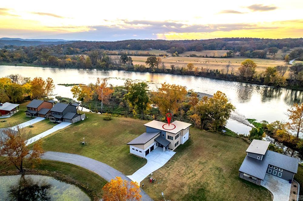 5  Sowbug Circle  Cotter, AR