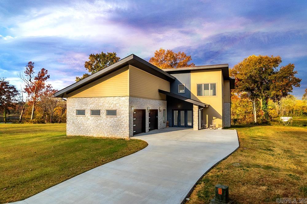 5  Sowbug Circle  Cotter, AR