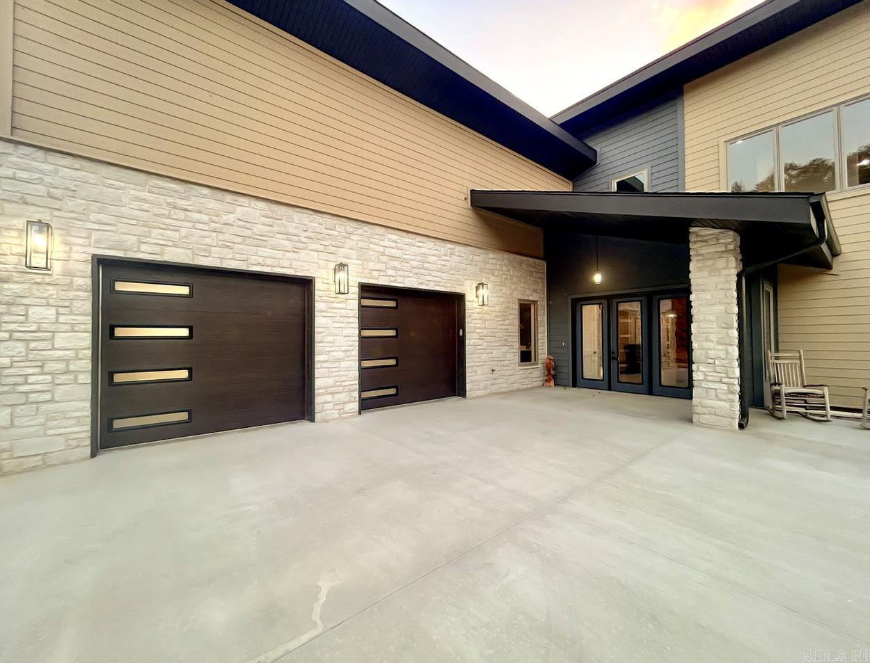 5  Sowbug Circle  Cotter, AR