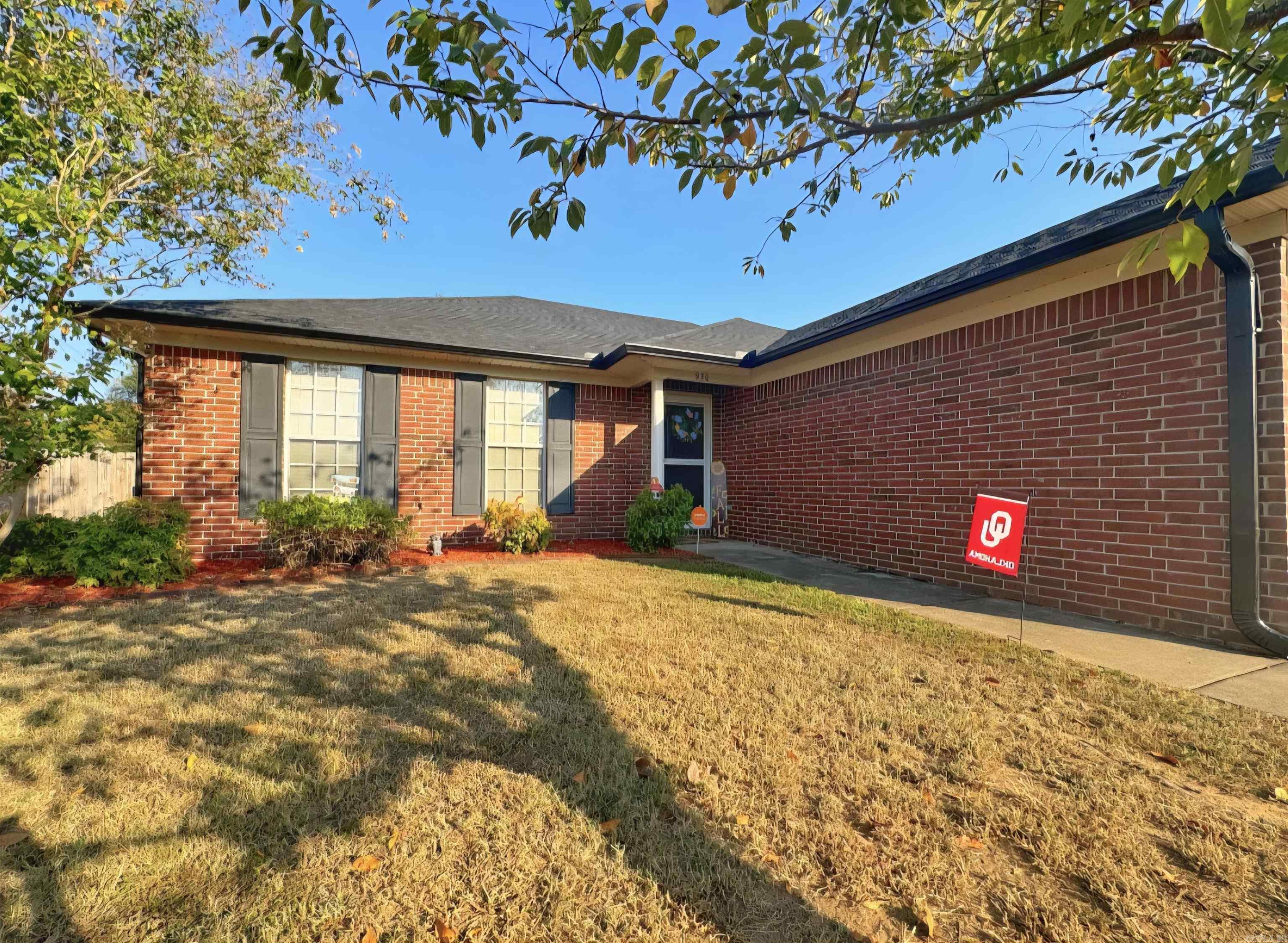 930  Brownstone  Conway, AR