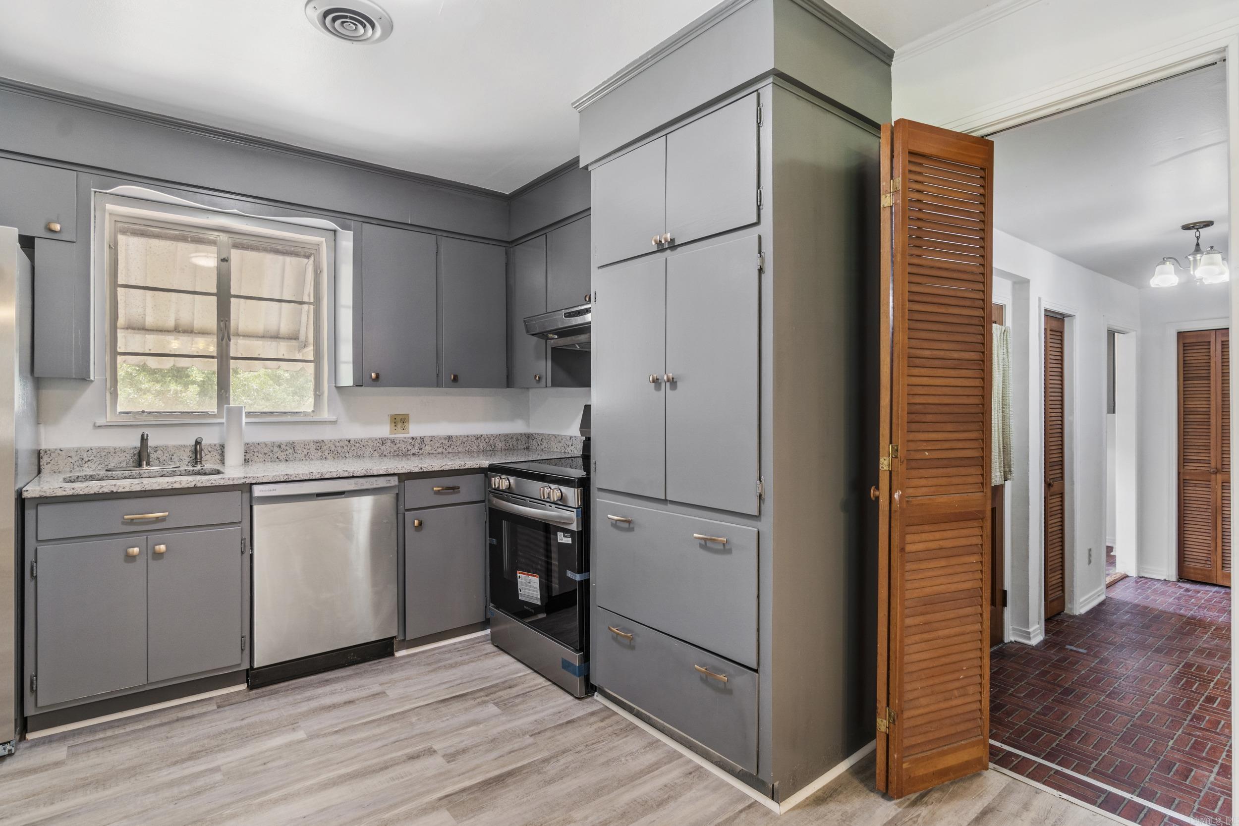 2408  Blackwood  Little Rock, AR