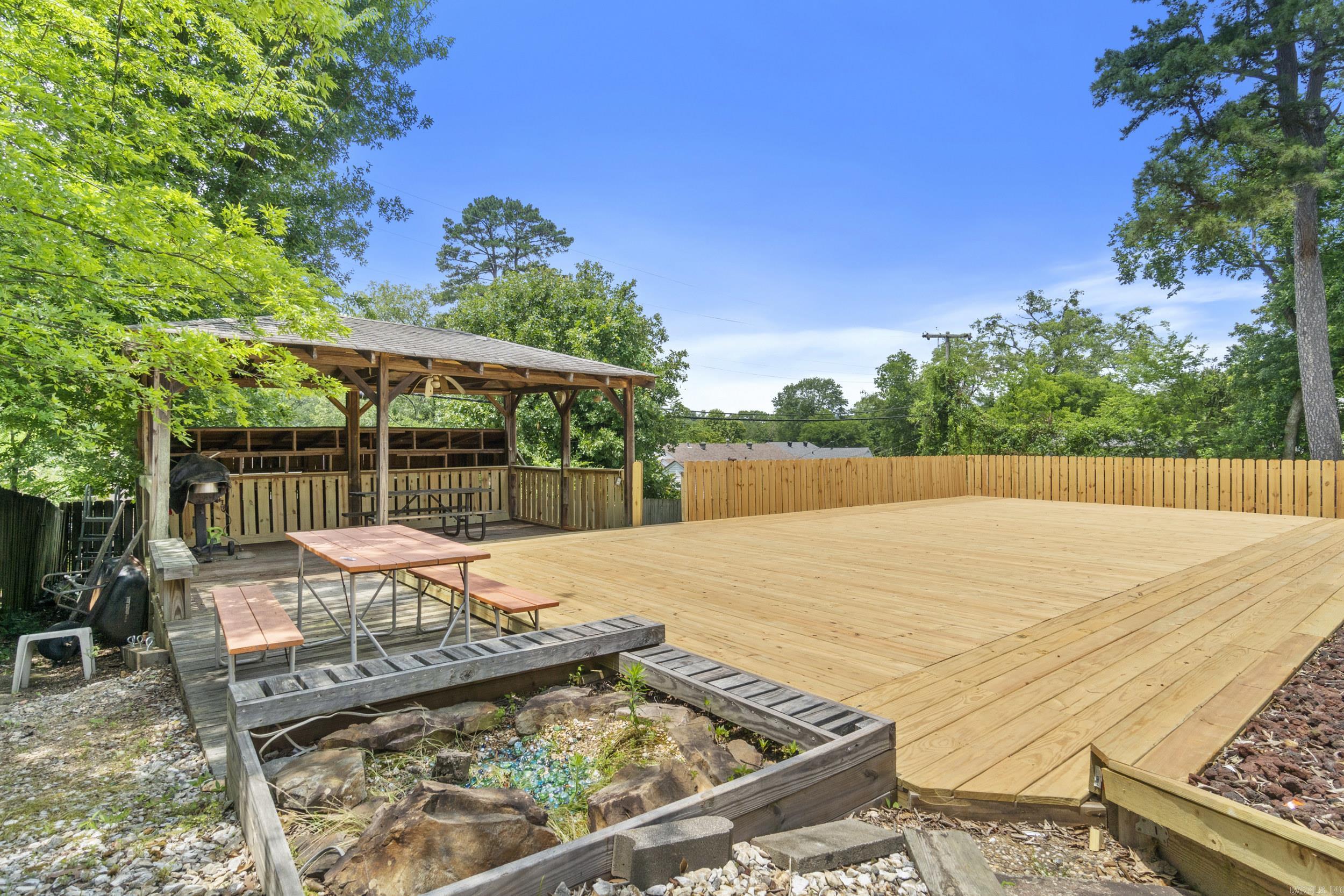 2408  Blackwood  Little Rock, AR