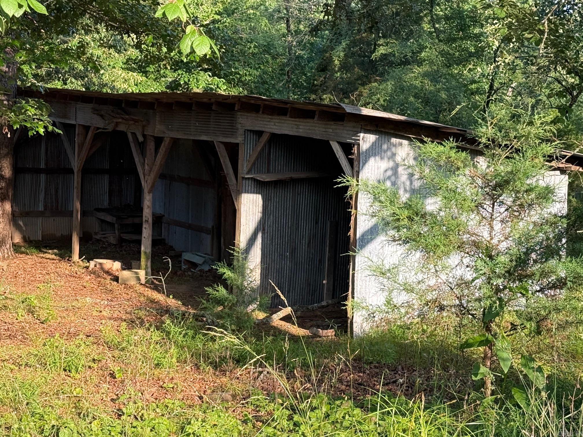 139 W Polk Road 20 Cove, AR 71937