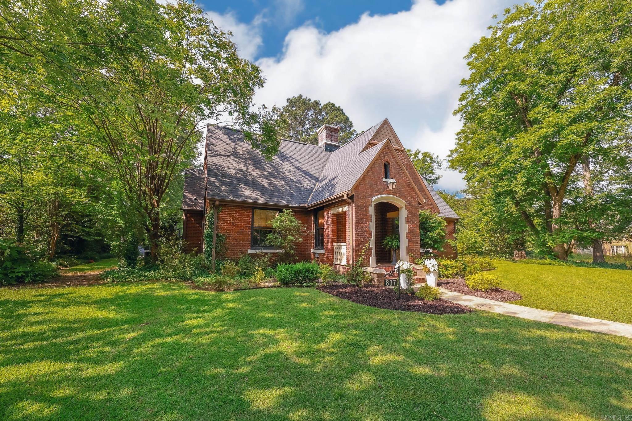 837  Maple St  Camden, AR