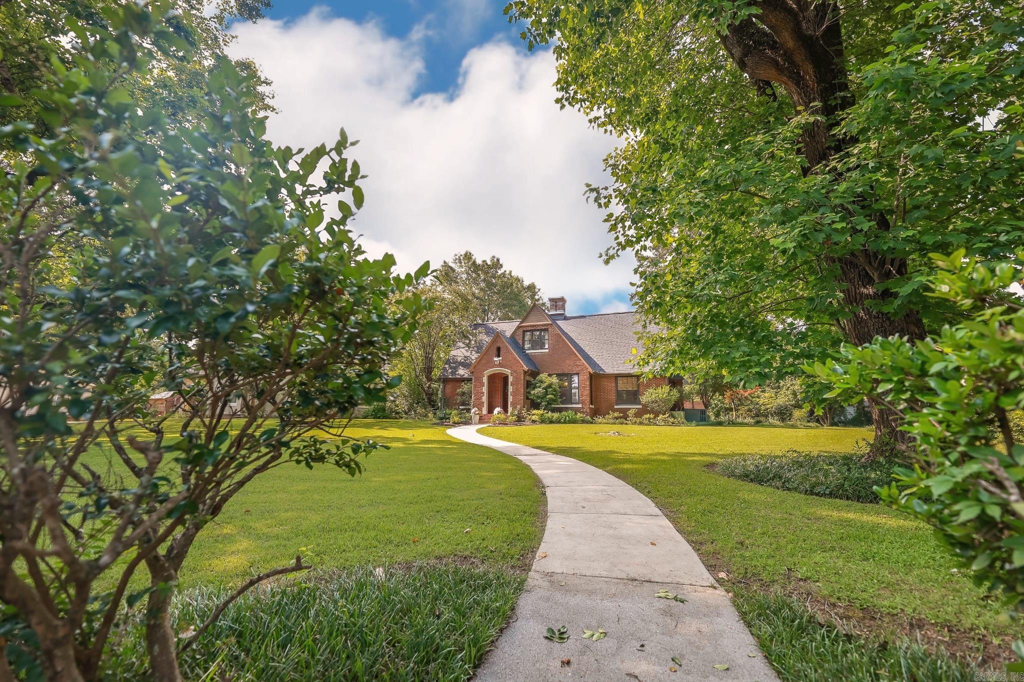 837  Maple St  Camden, AR