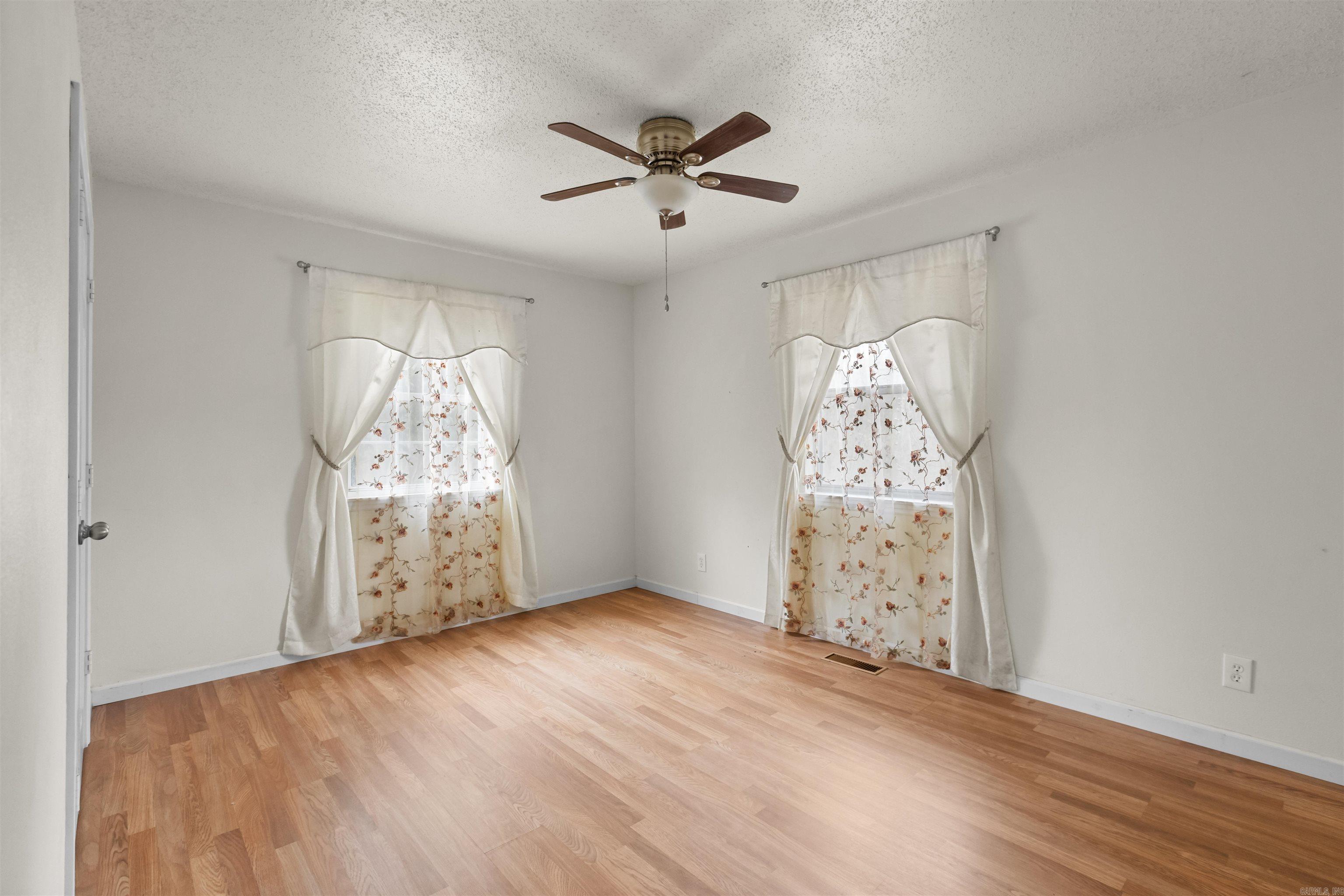 51  MC 5050  Yellville, AR