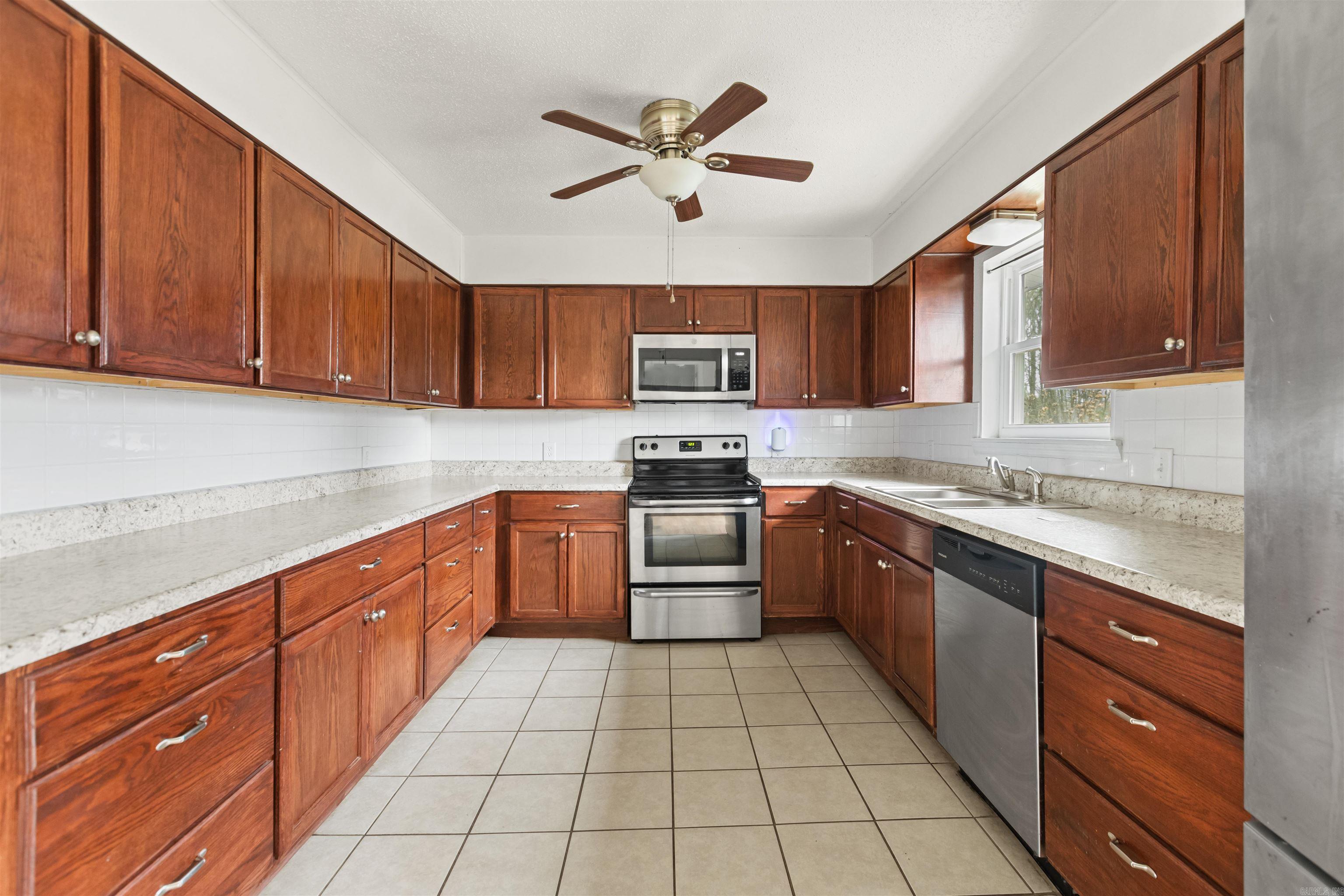 51  MC 5050  Yellville, AR