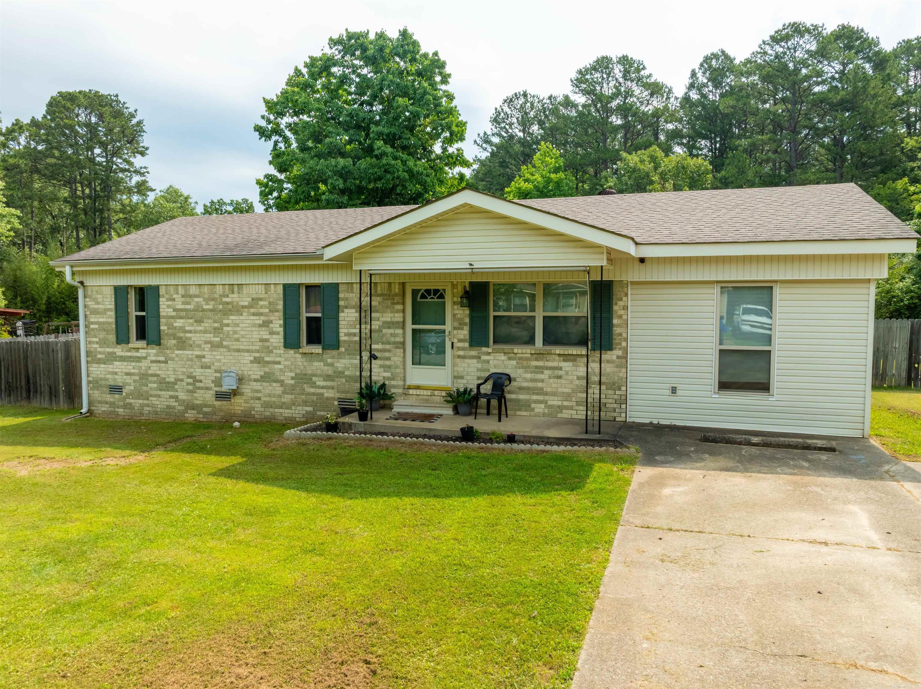 1417  Meadowbrook  Heber Springs, AR