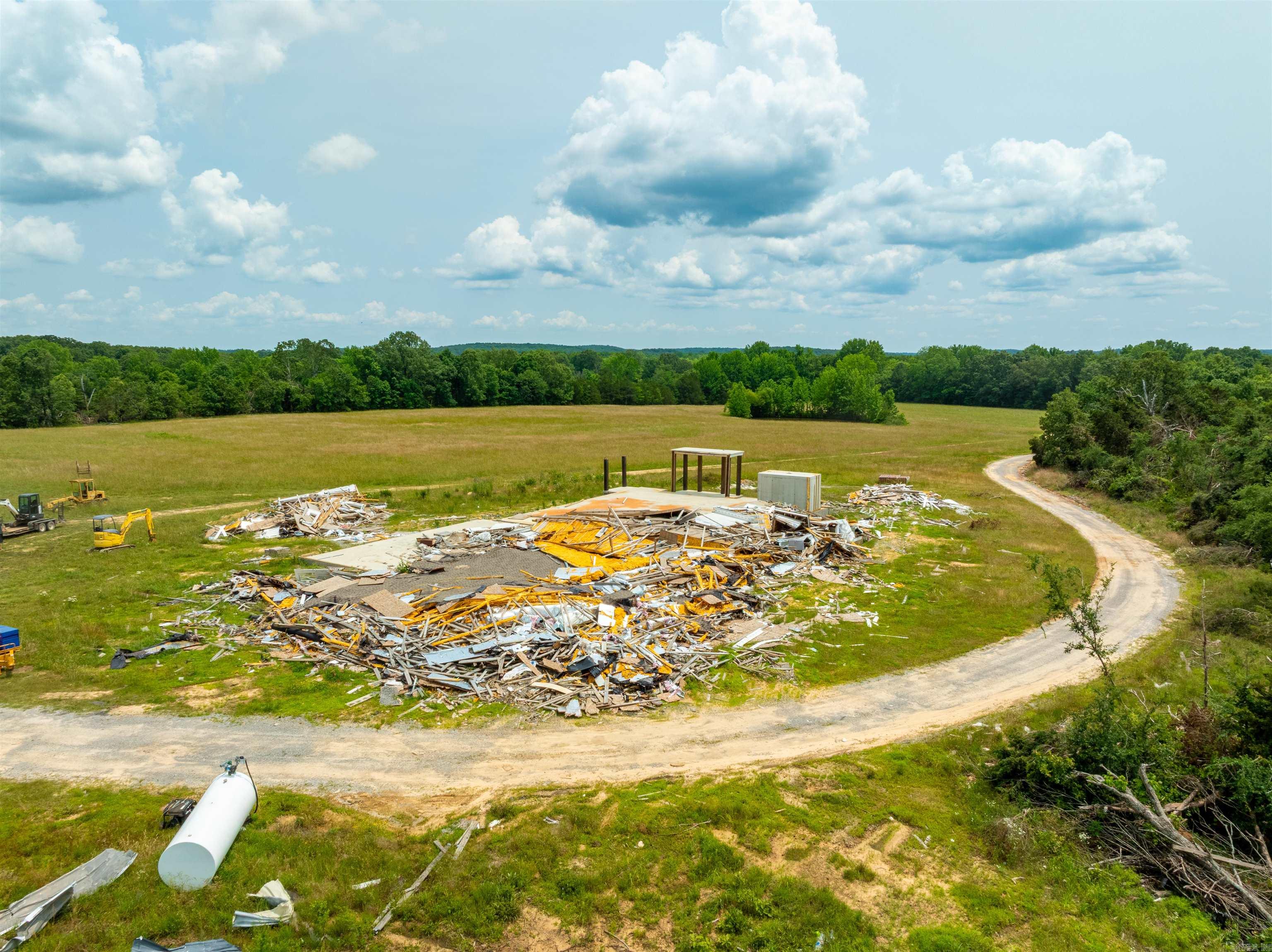 400  North  Cave, AR