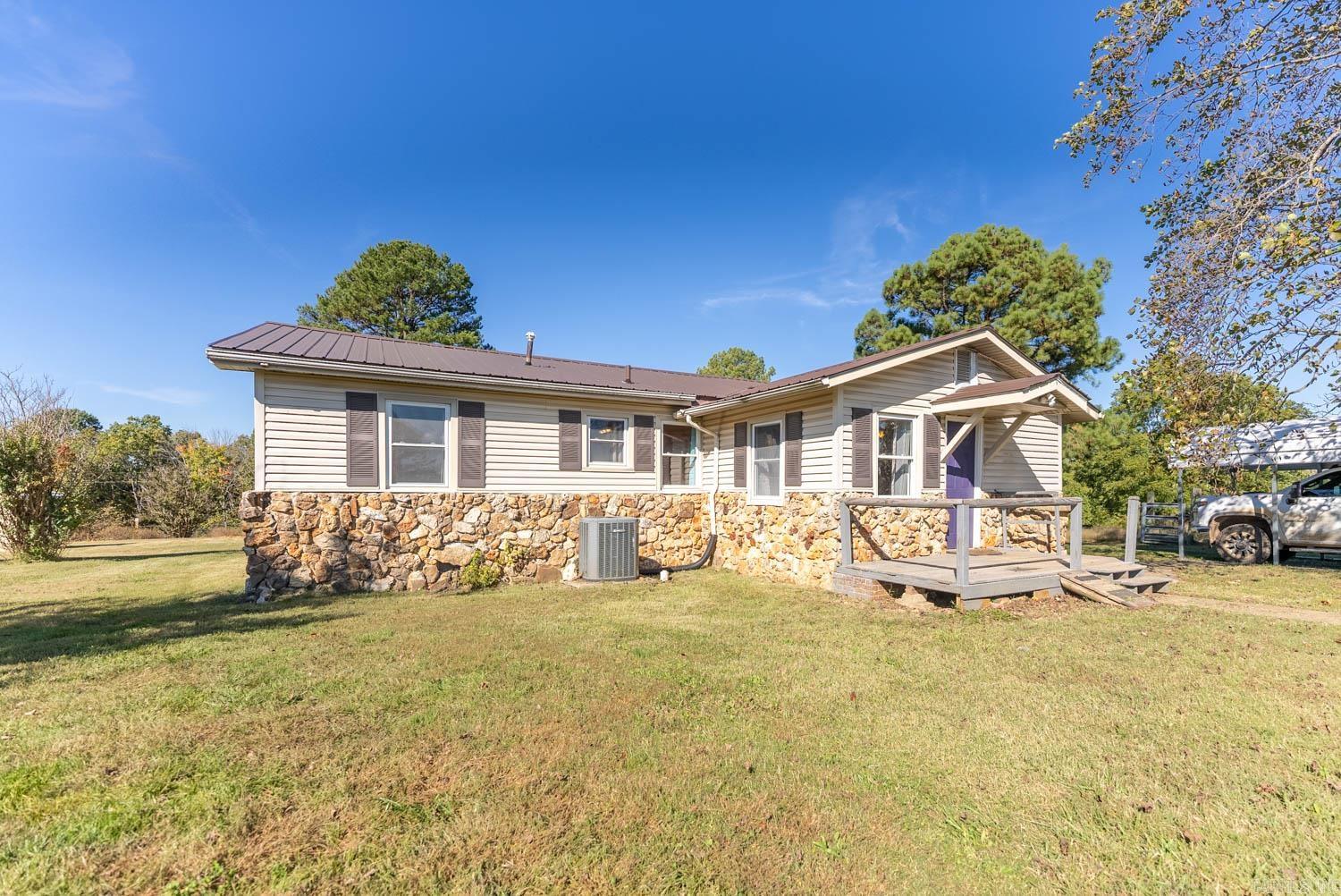567  New Hope Road  Hardy, AR