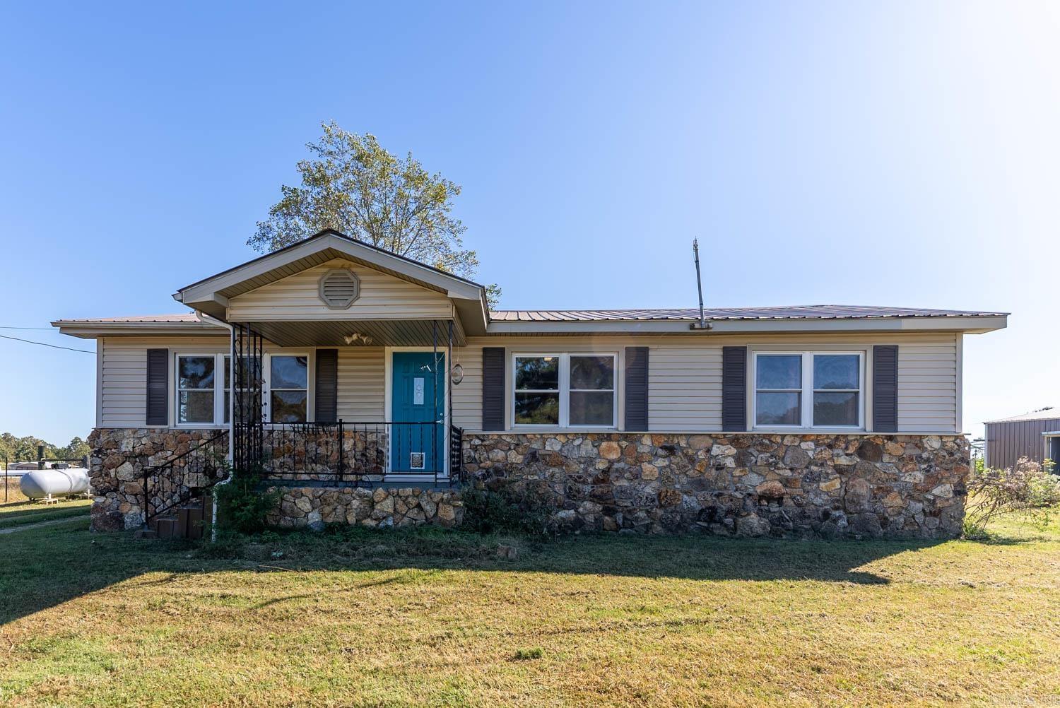 567  New Hope Road  Hardy, AR