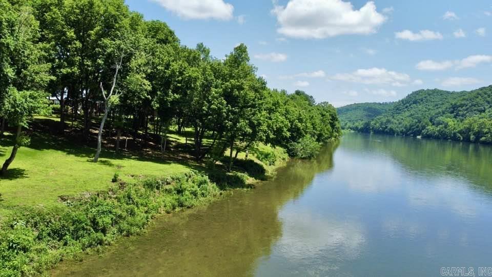 1040/1056 S Riverview  Melbourne, AR