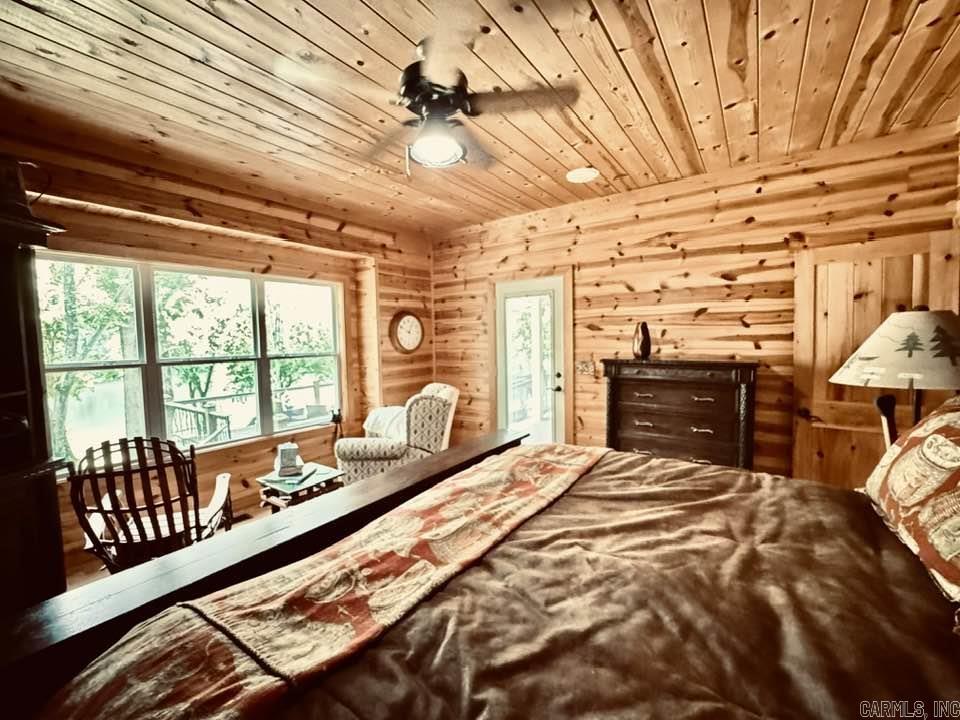 1040/1056 S Riverview  Melbourne, AR