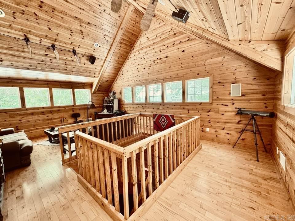 1040/1056 S Riverview  Melbourne, AR