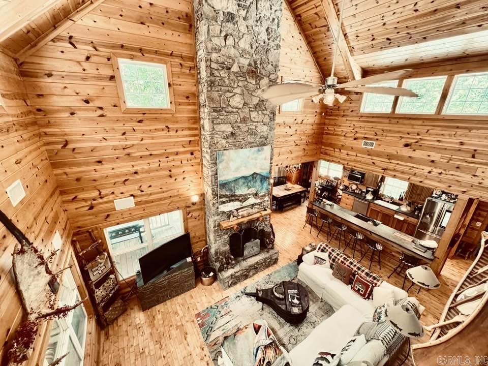 1040/1056 S Riverview  Melbourne, AR