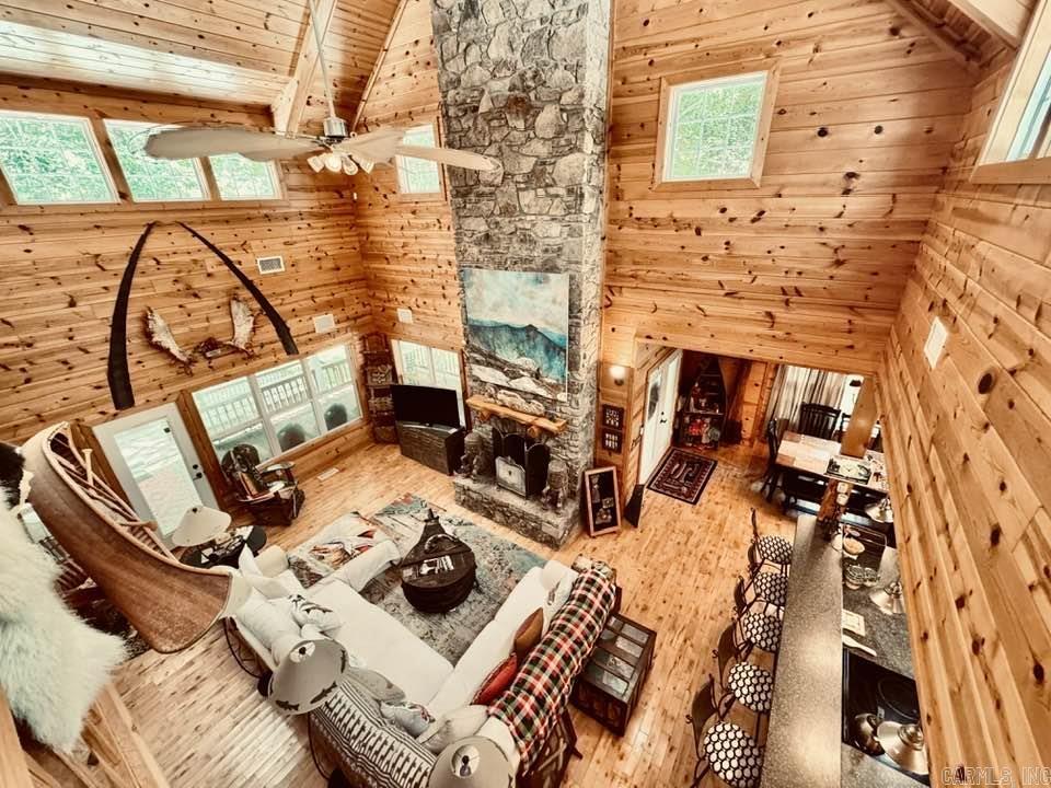 1040/1056 S Riverview  Melbourne, AR