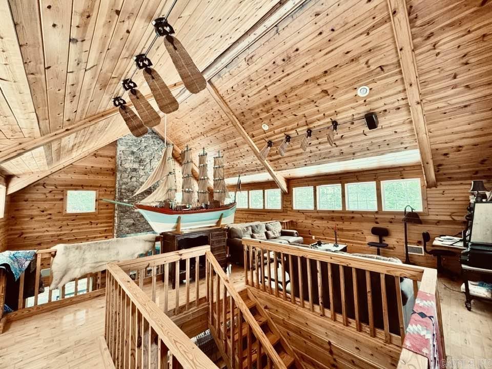 1040/1056 S Riverview  Melbourne, AR