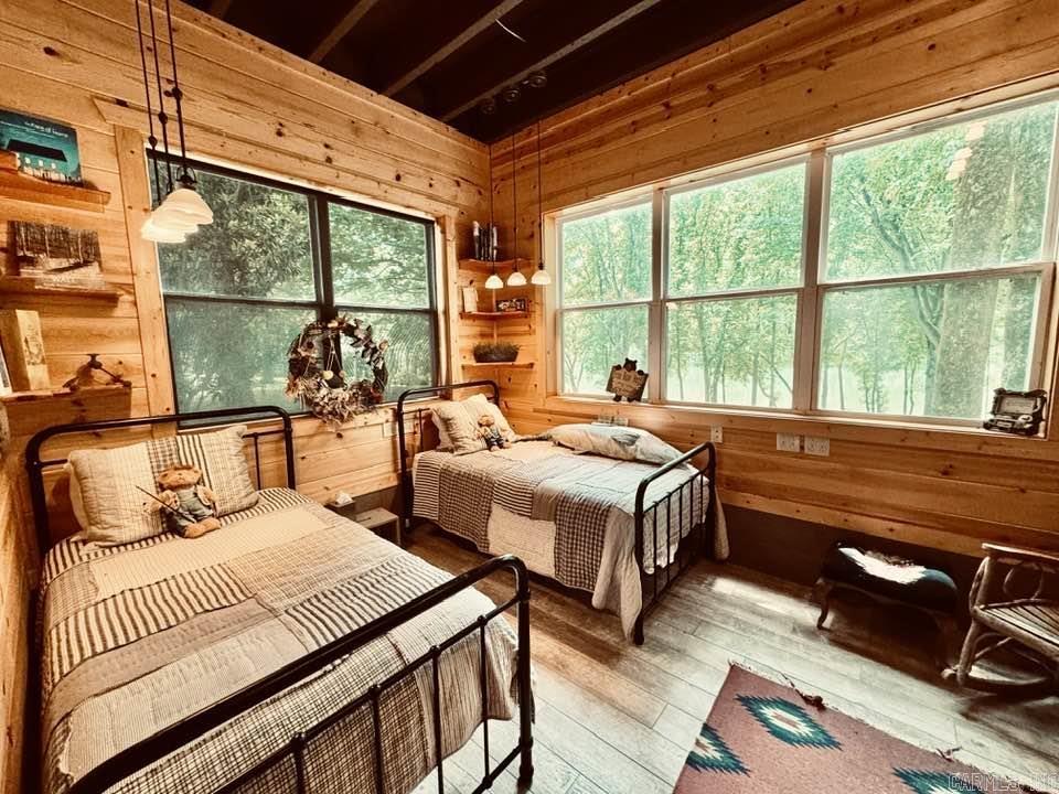 1040/1056 S Riverview  Melbourne, AR