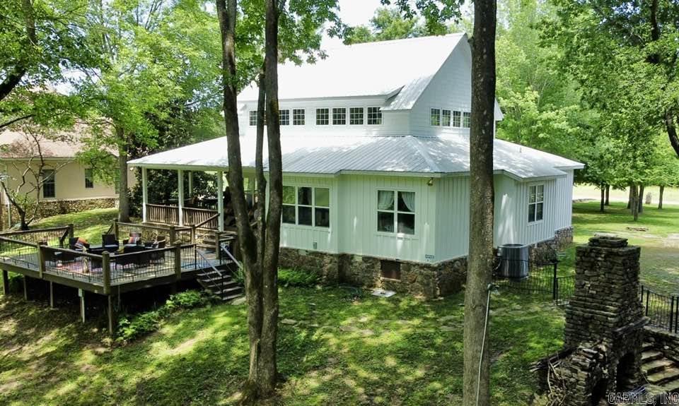 1040/1056 S Riverview  Melbourne, AR