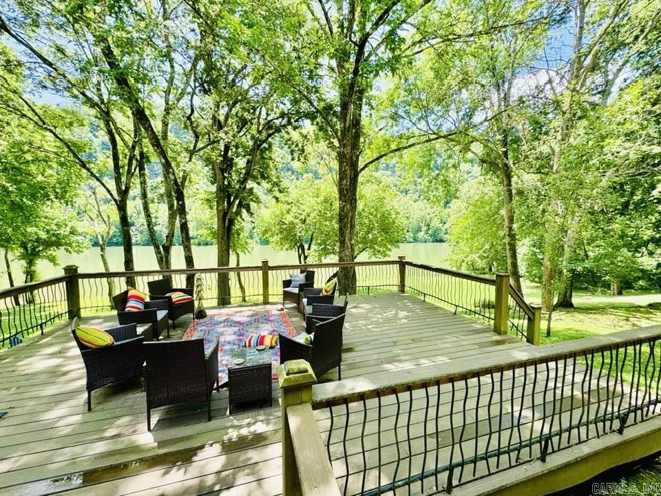1040/1056 S Riverview  Melbourne, AR