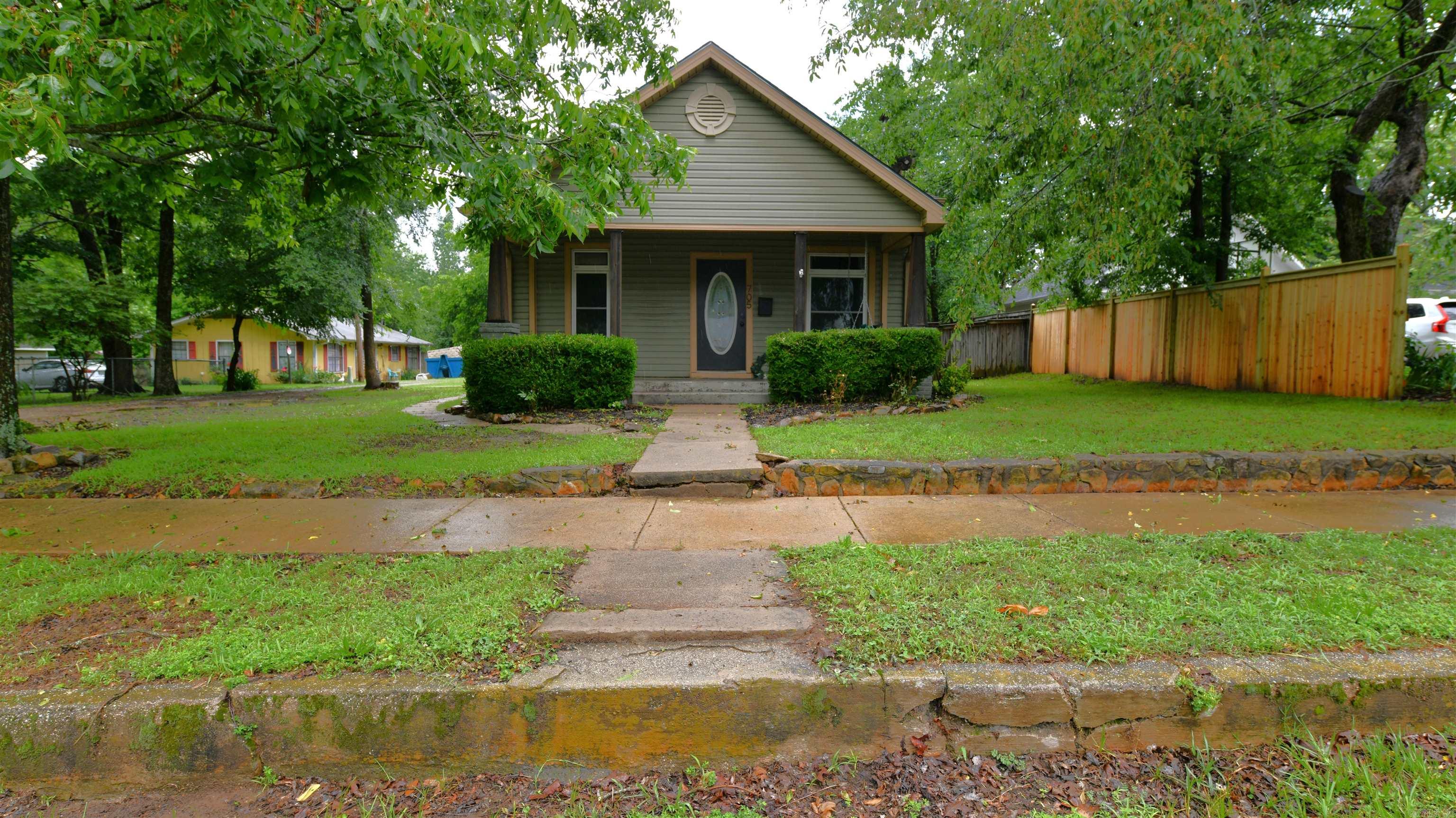 705  Twelfth  Mena, AR