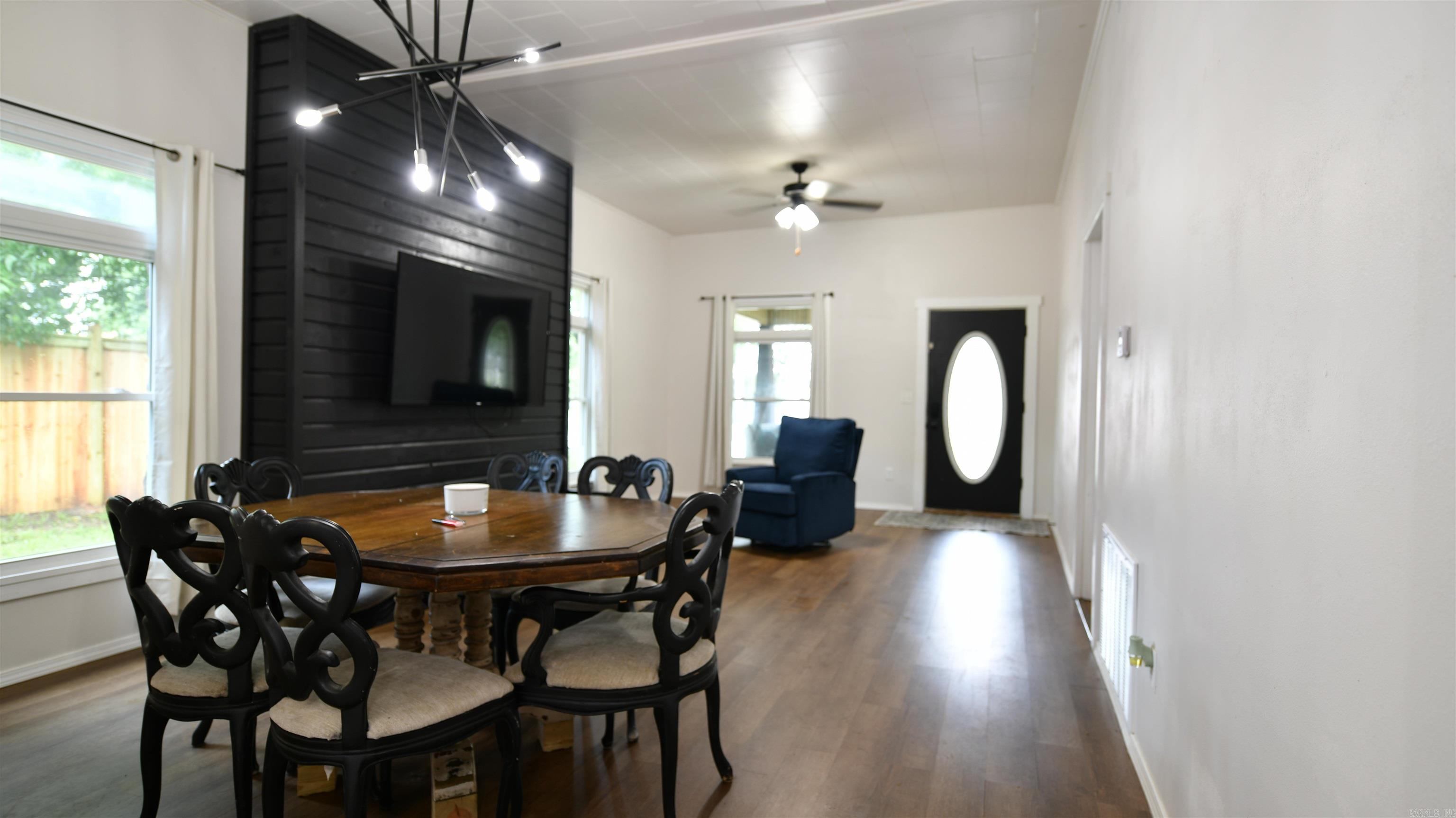 705  Twelfth  Mena, AR