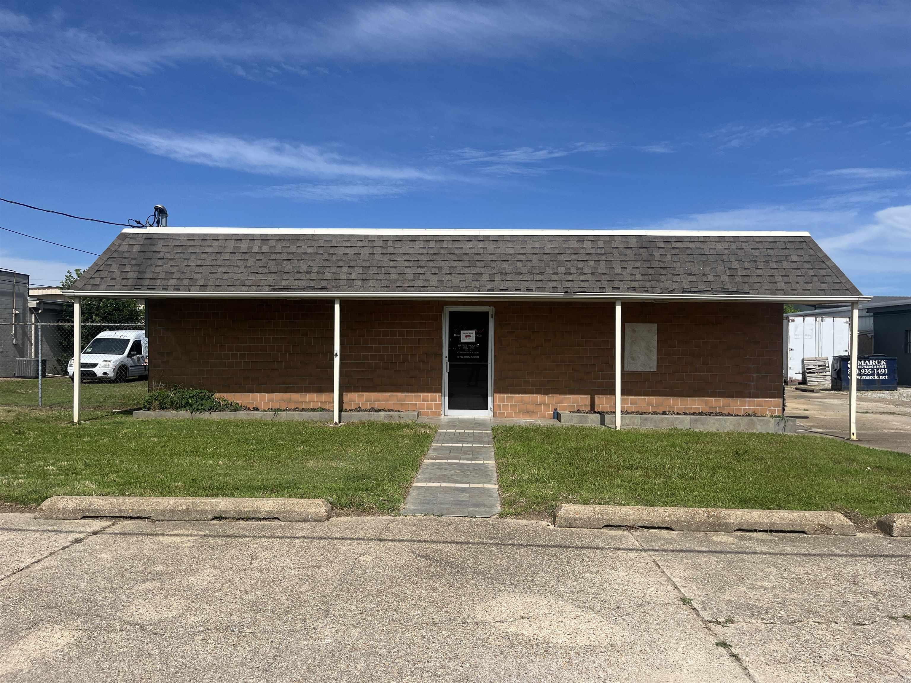 1202 Falls  Jonesboro, AR