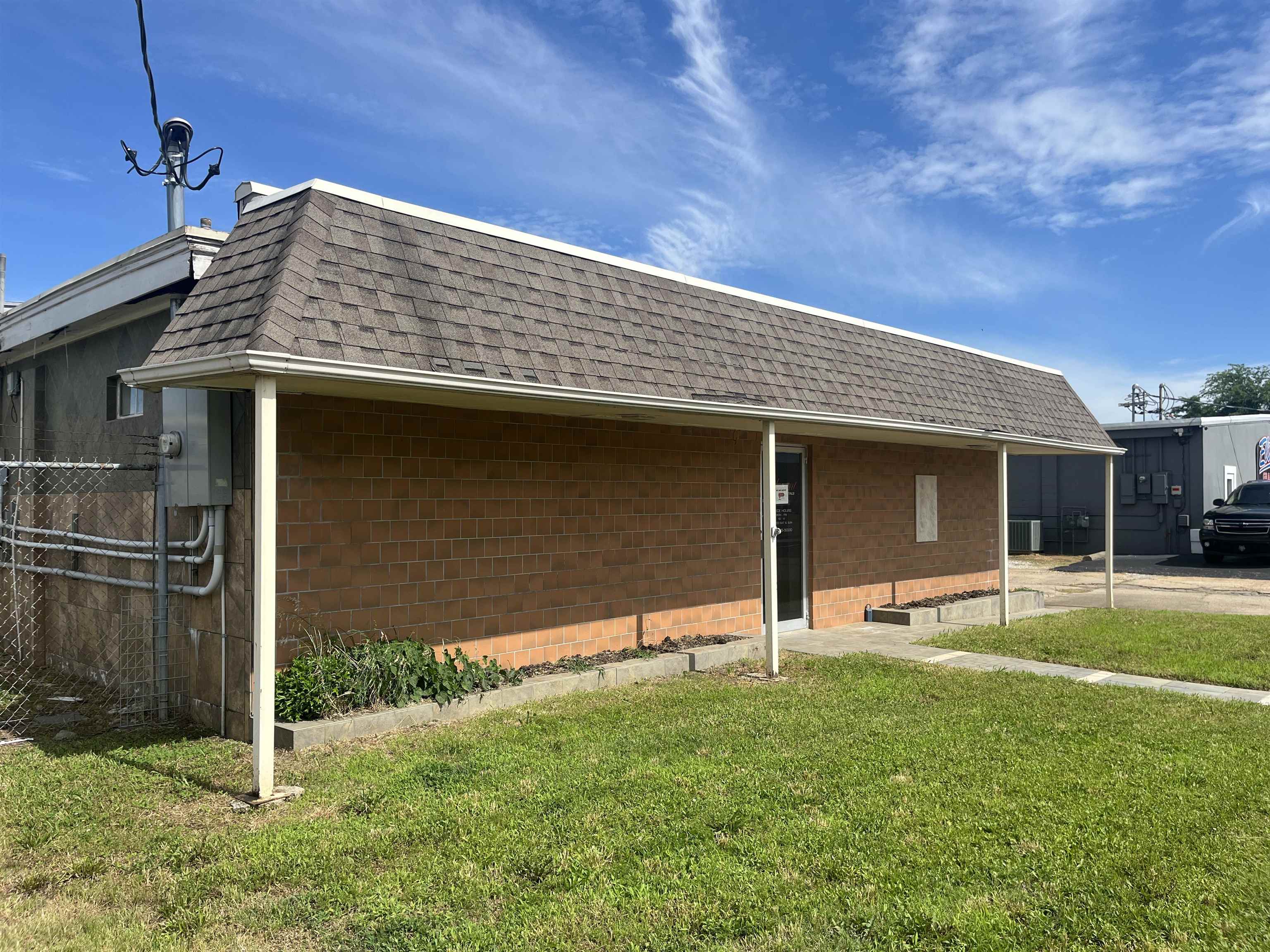 1202  Falls  Jonesboro, AR