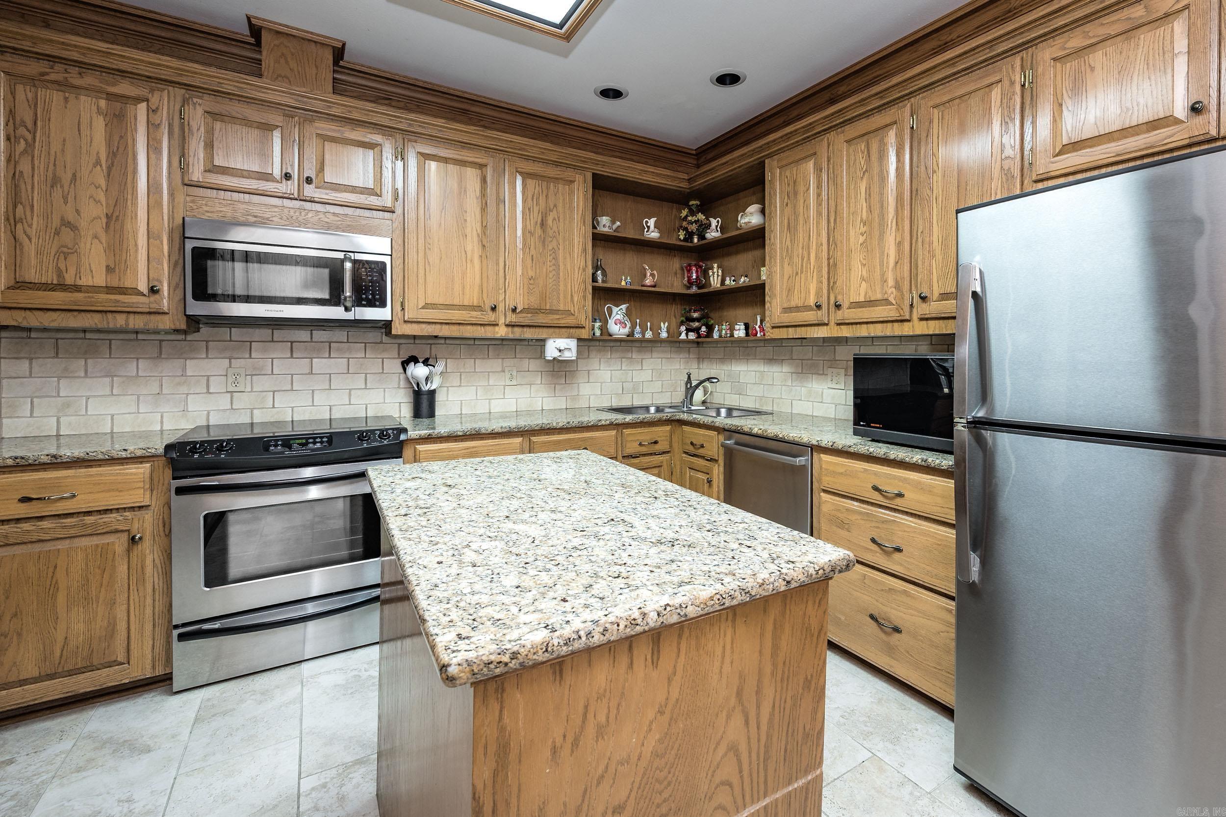16  Masters Place Drive  Maumelle, AR