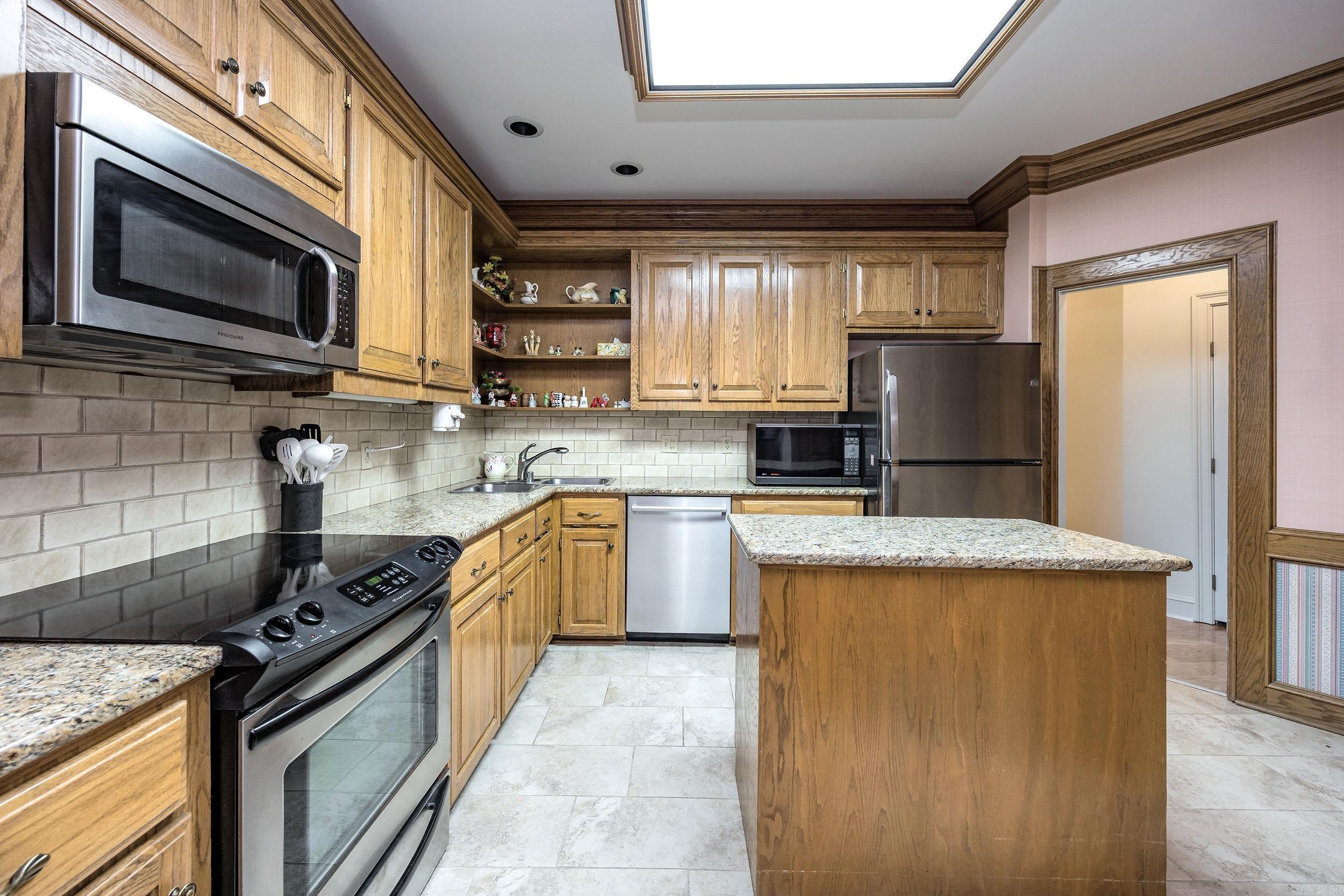 16  Masters Place Drive  Maumelle, AR