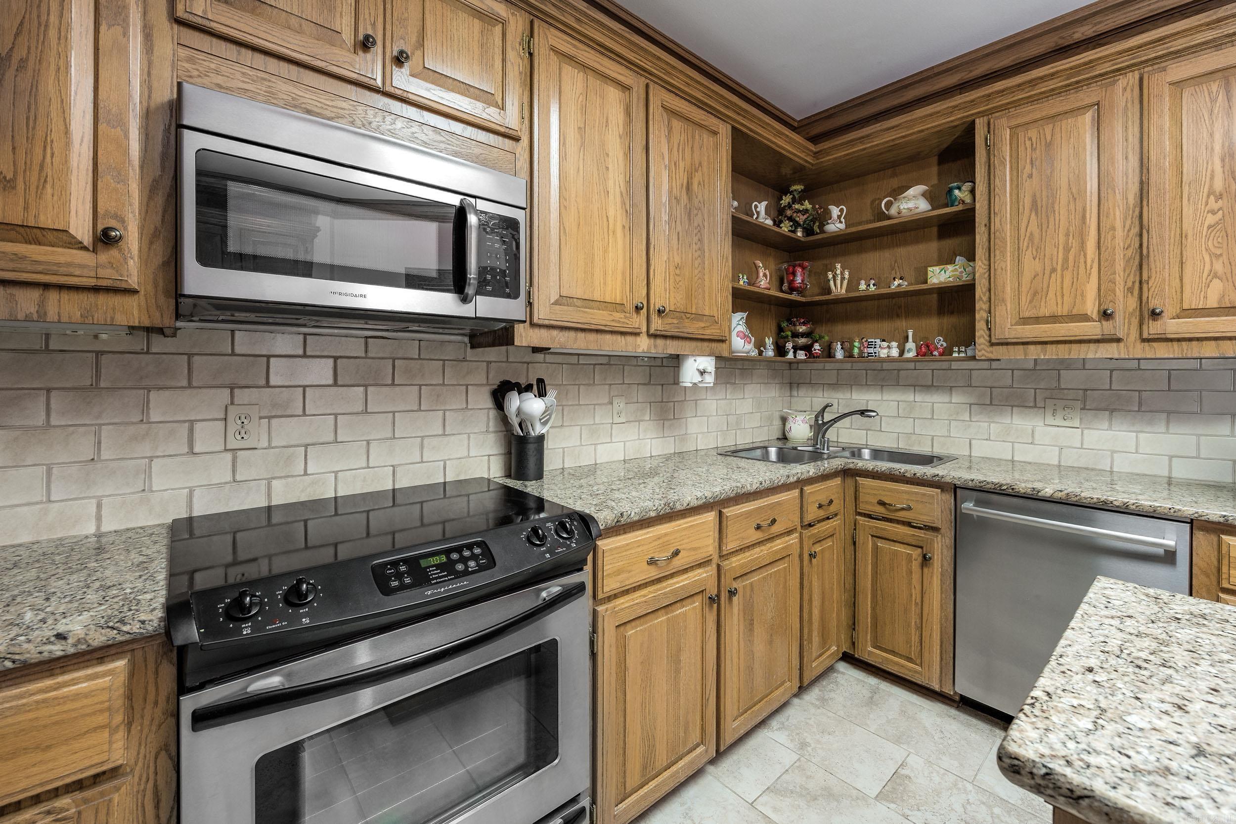 16  Masters Place Drive  Maumelle, AR