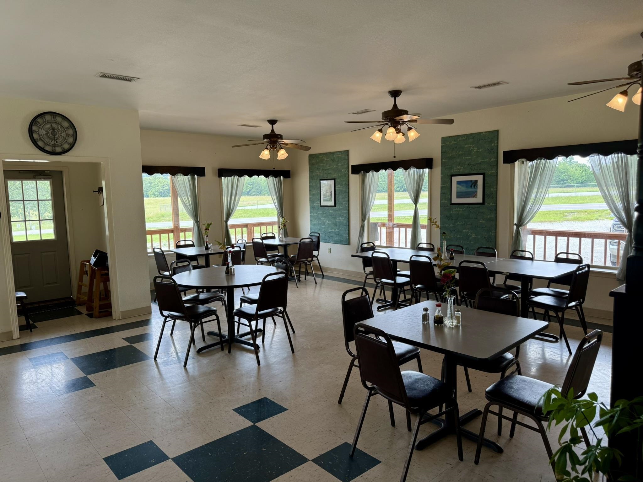 700 S 4th Street  Horseshoe Bend, AR