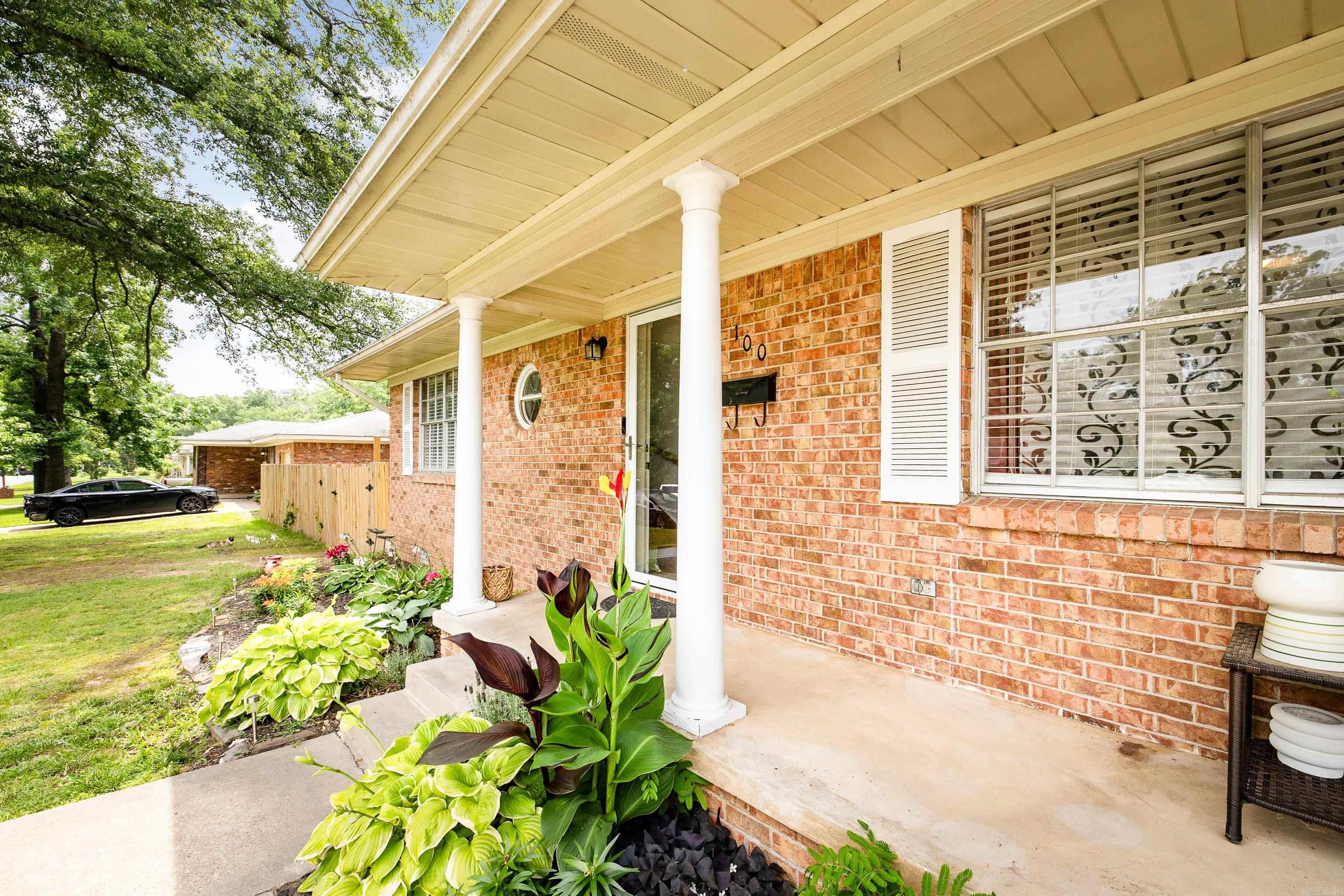100  Donna  Little Rock, AR