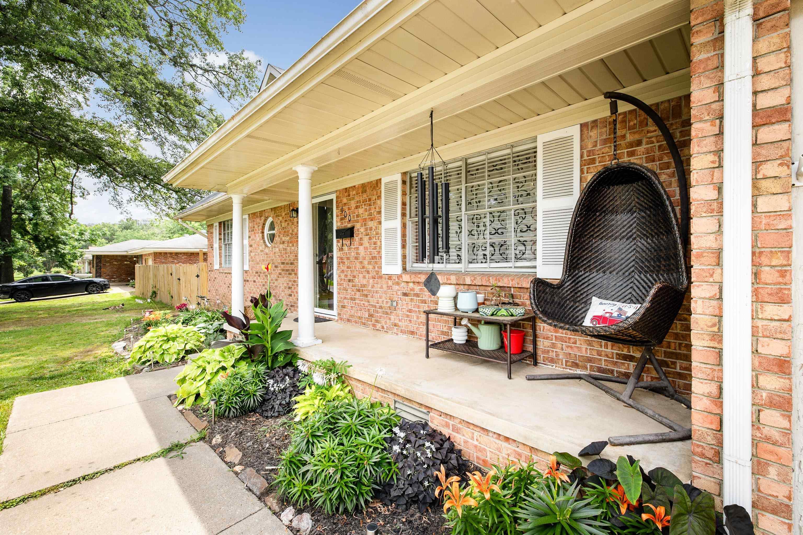 100  Donna  Little Rock, AR