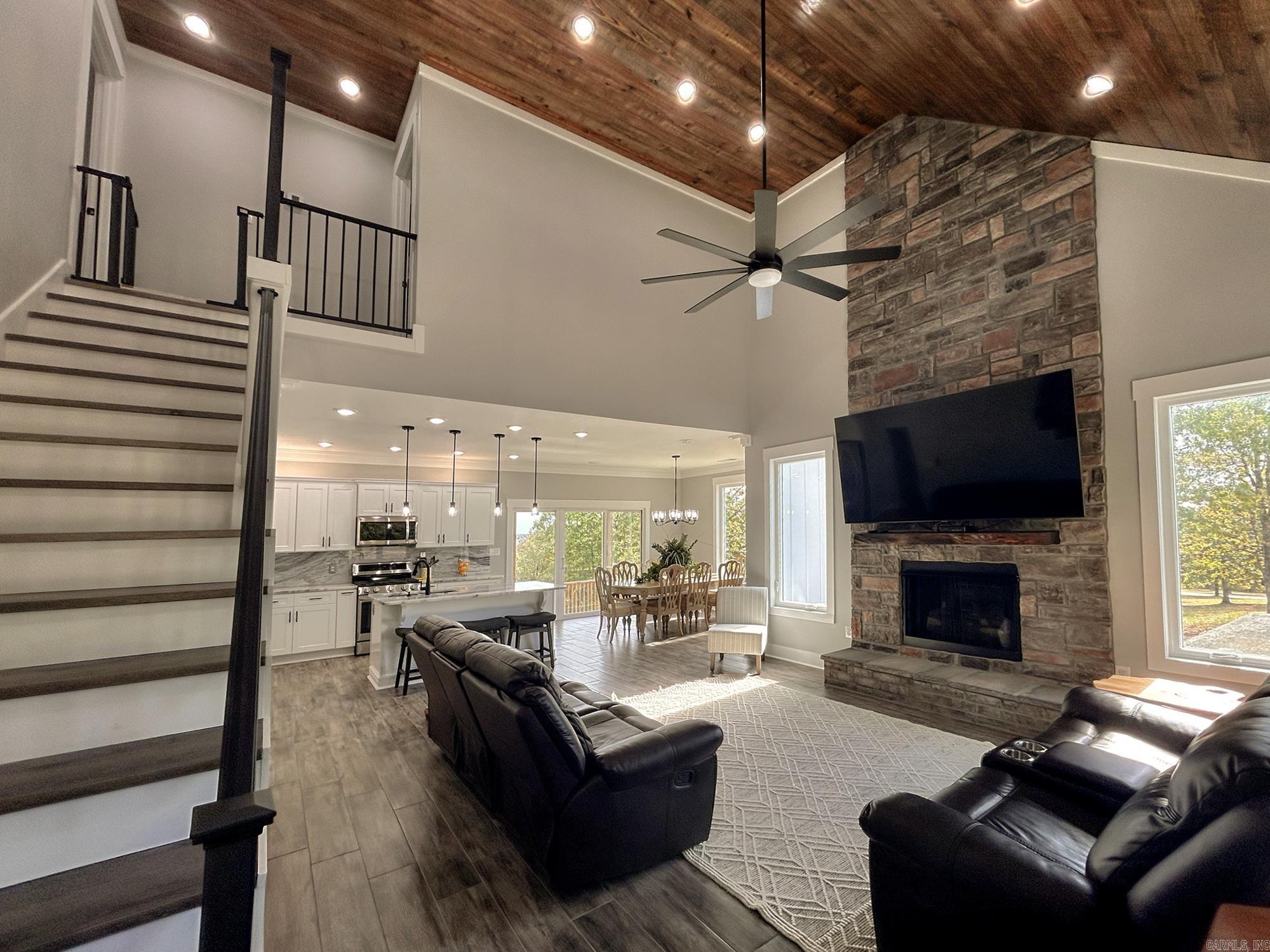 38  Oak Ridge Drive  Henderson, AR