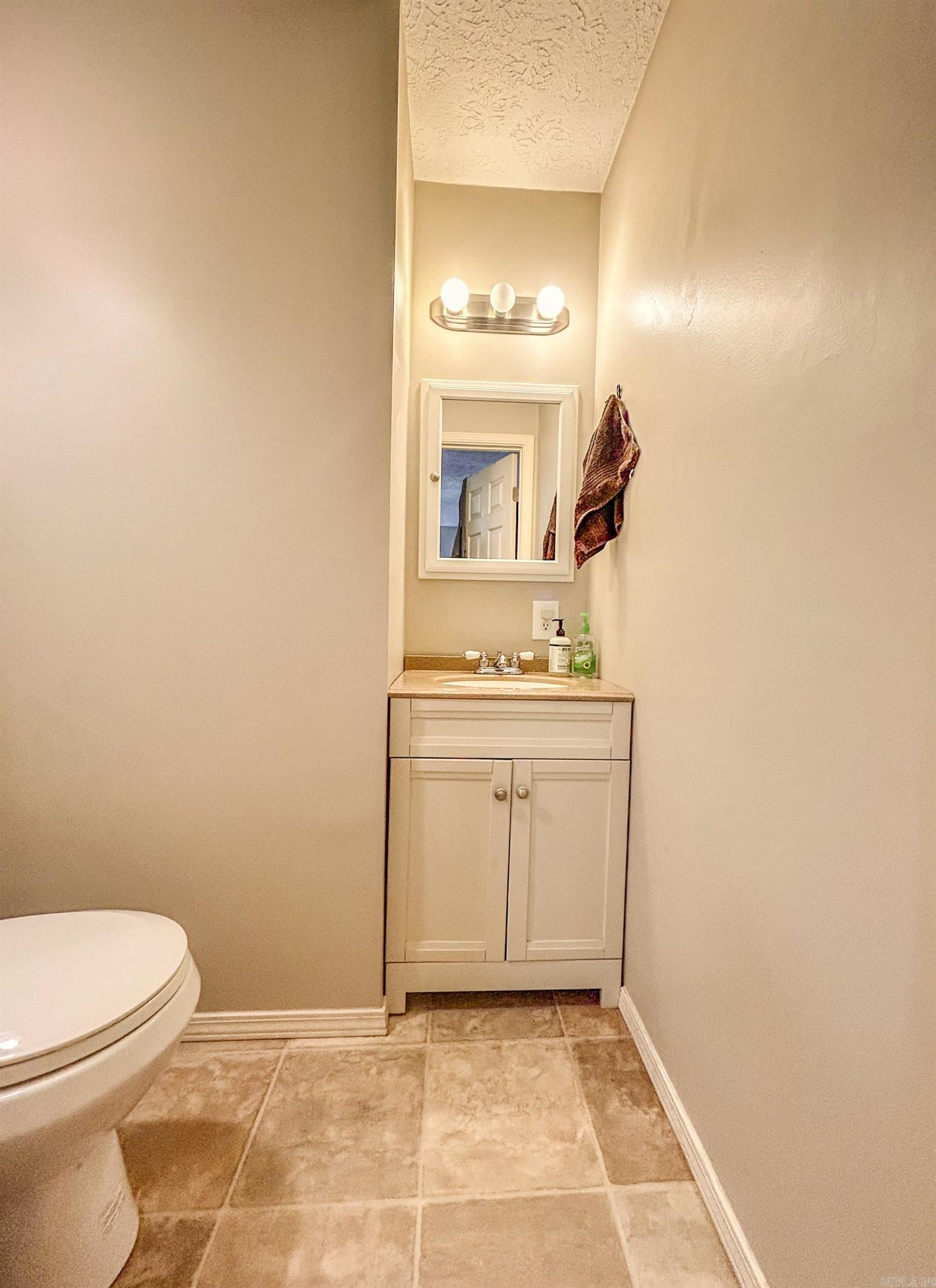 380  CR 458  Mountain Home, AR