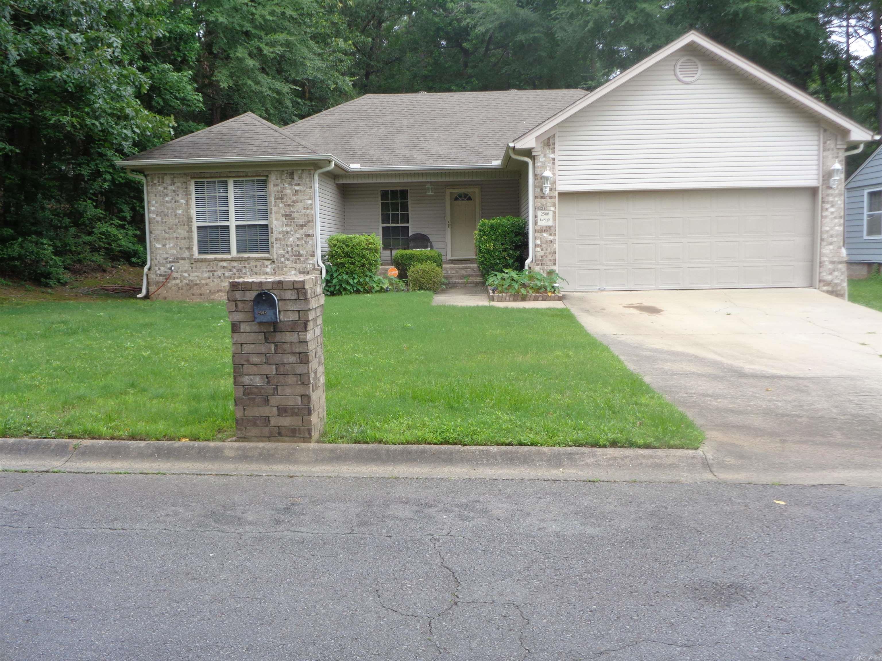 2508  Lehigh  Little Rock, AR