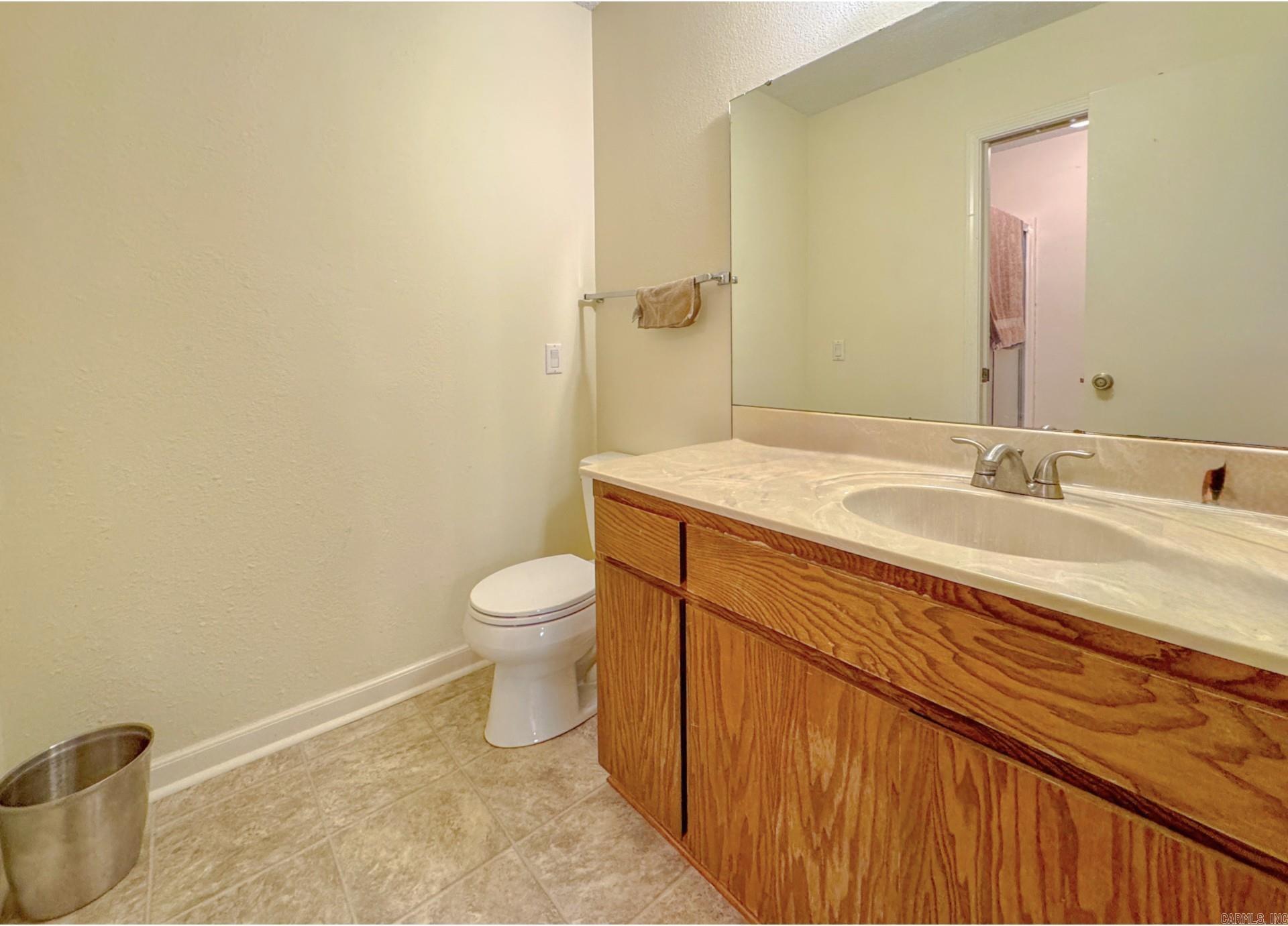 1  Lindsay  Hot Springs Village, AR