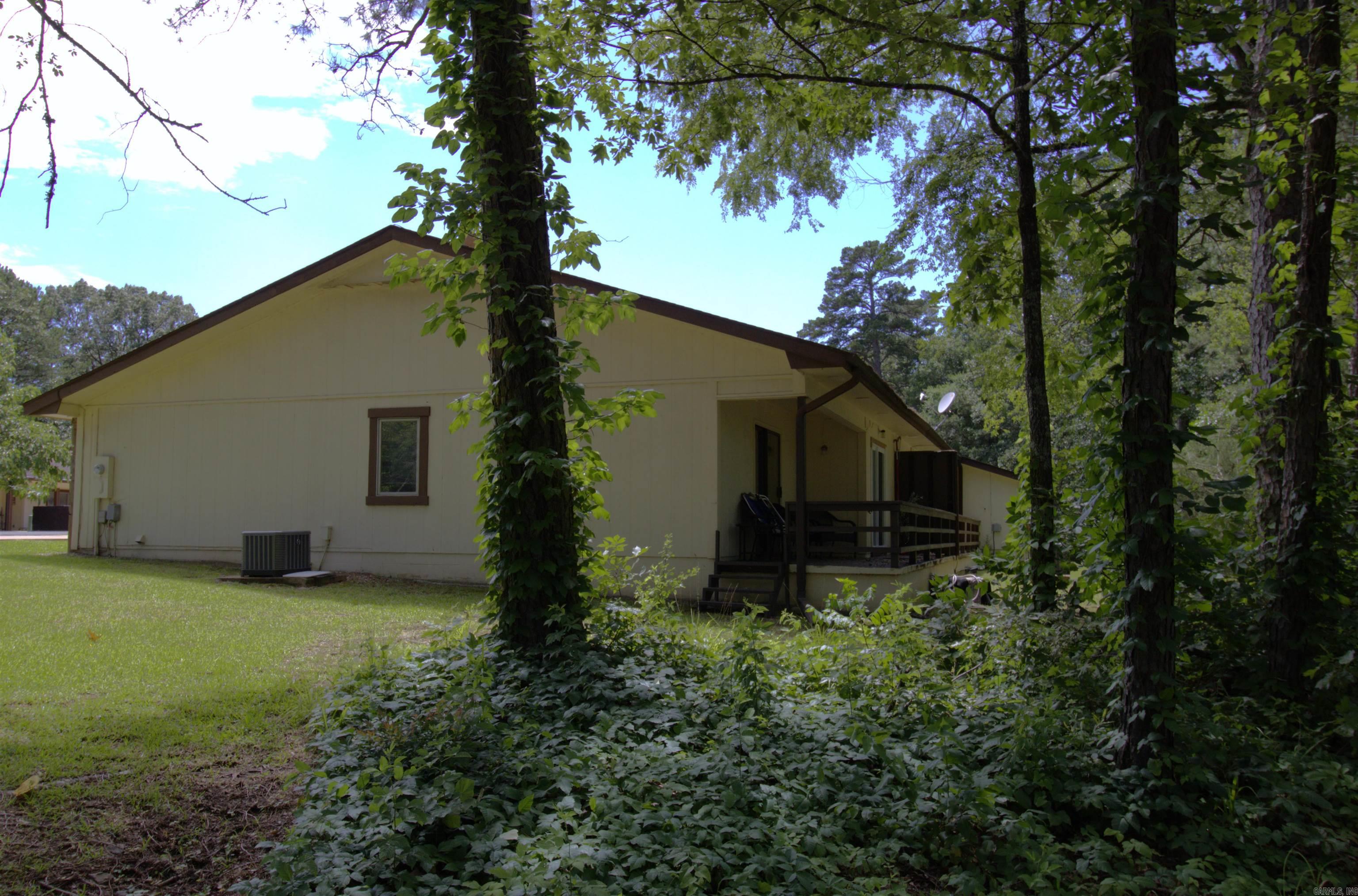 1  Lindsay  Hot Springs Village, AR